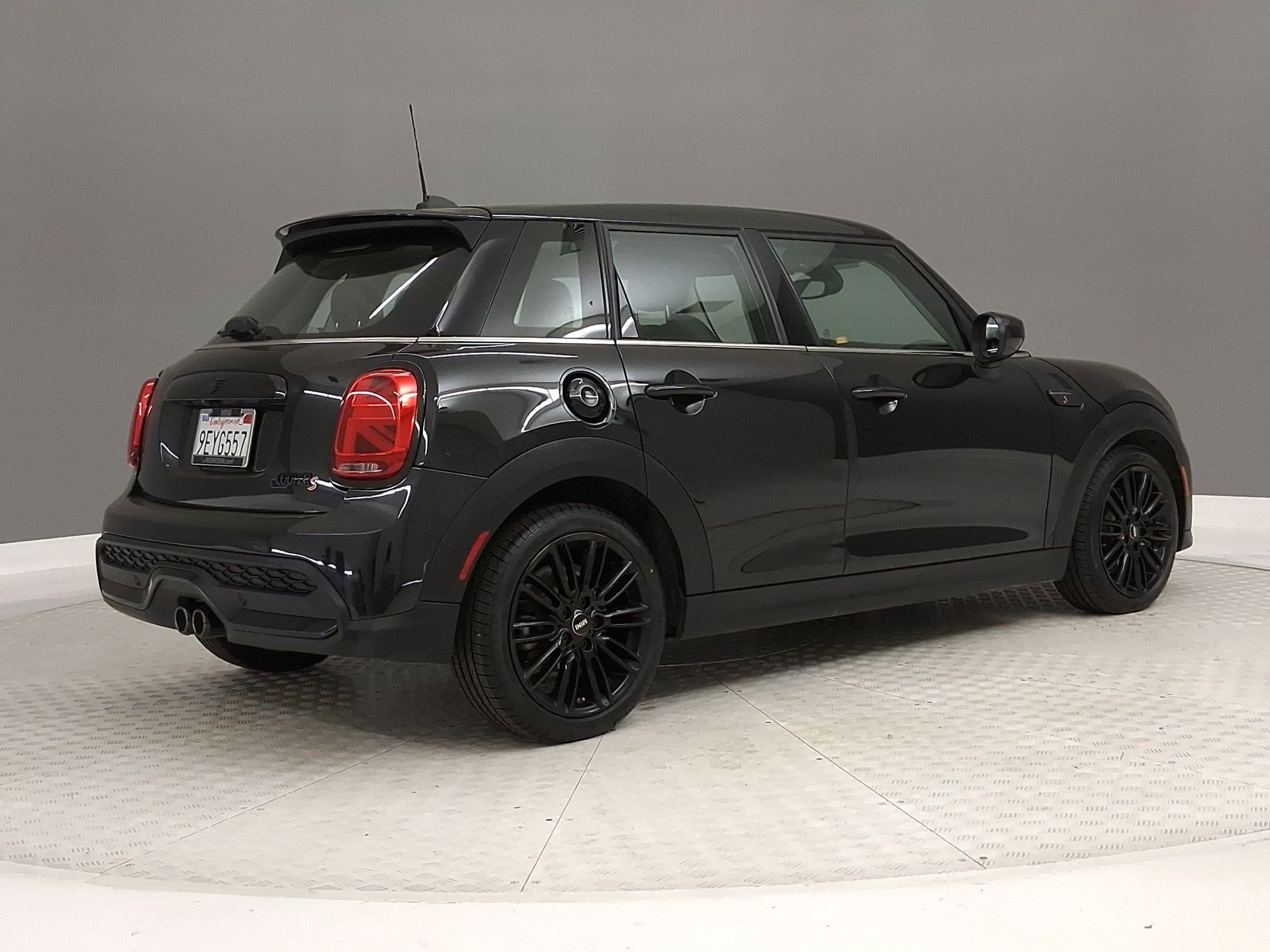 2023 MINI Hardtop 4 Door Cooper S photo 6