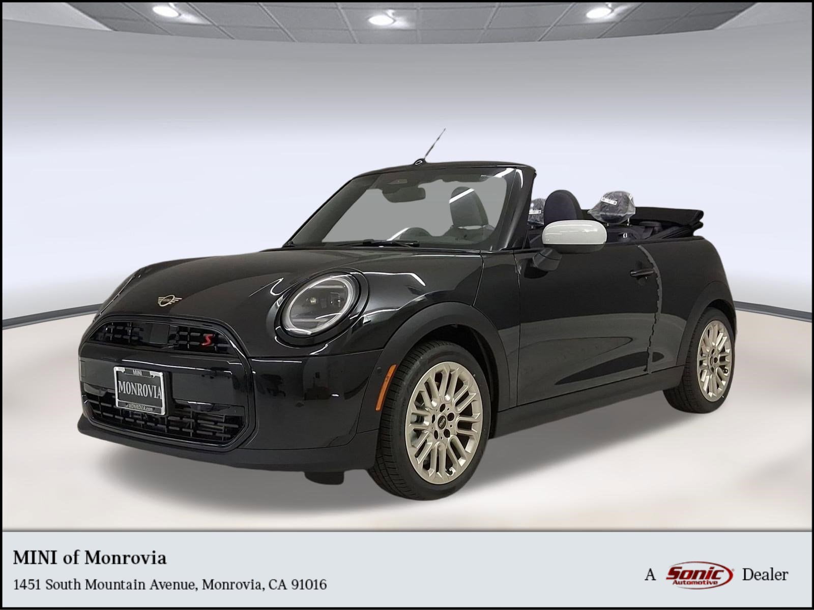 2026 MINI Convertible Cooper S's photo