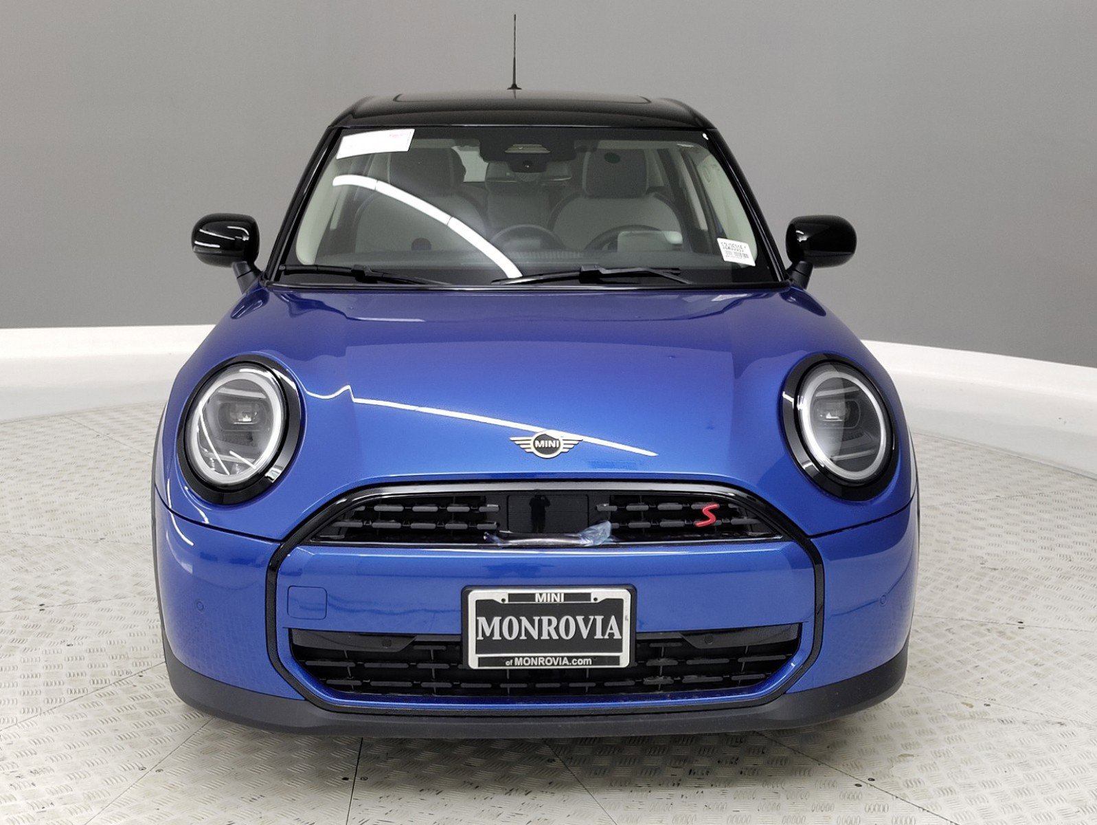 2025 Mini Cooper Signature photo 2