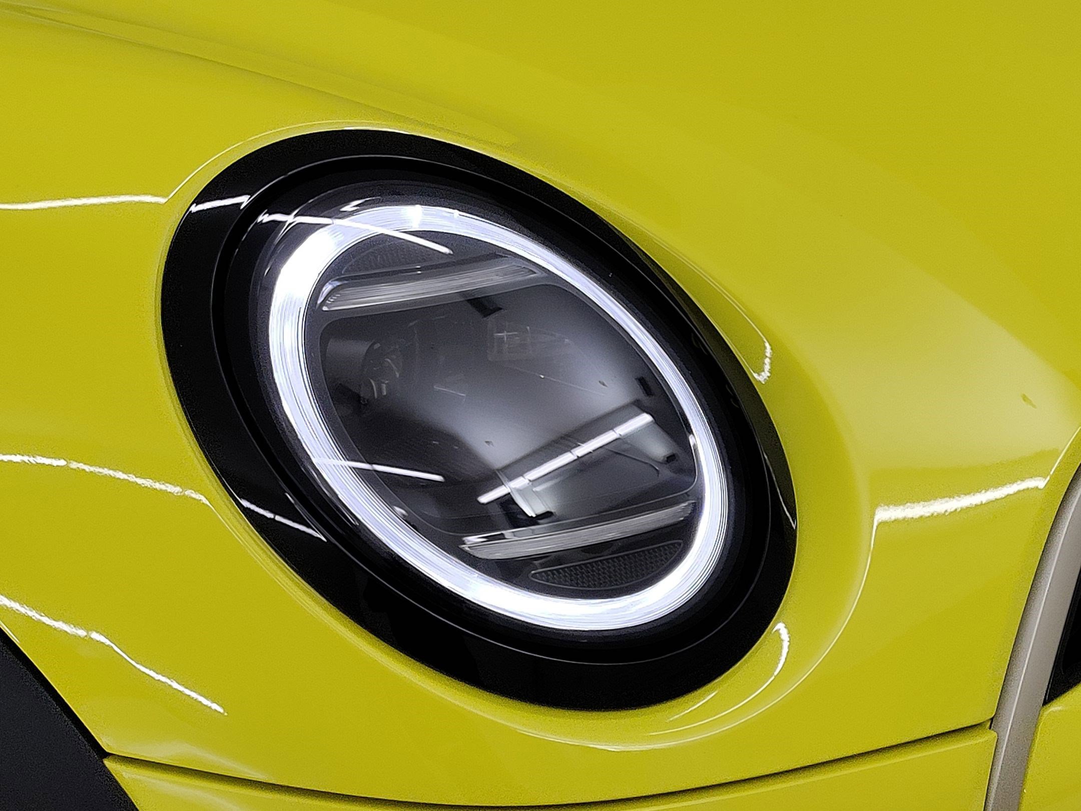 2026 Mini Cooper S 2 Door Iconic photo 3