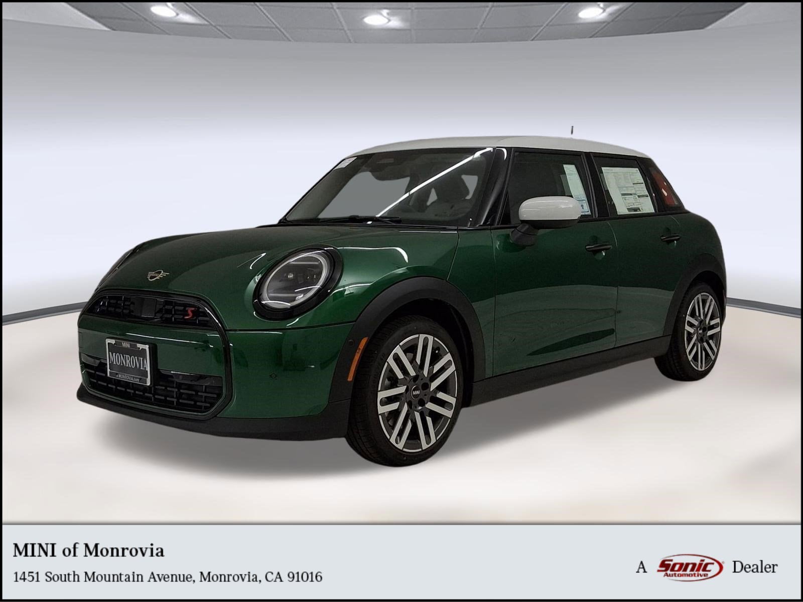 2026 MINI Hardtop Cooper S's photo