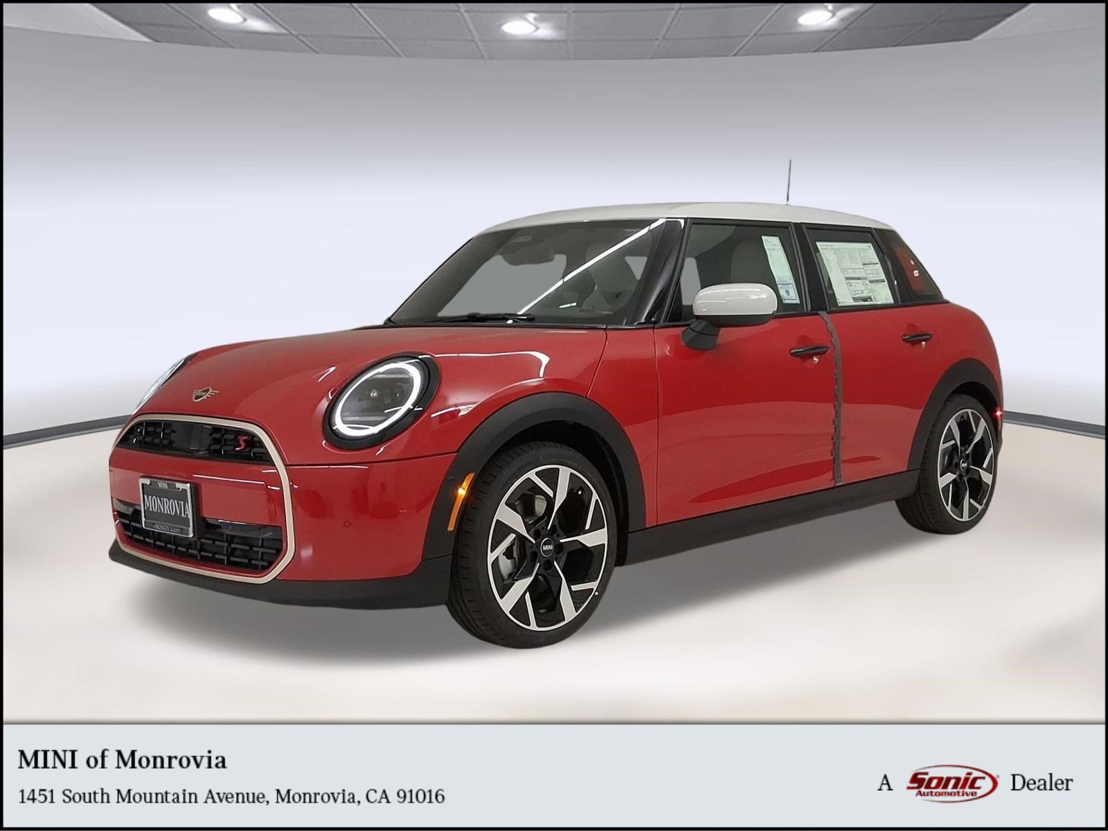 2026 MINI Hardtop Cooper S's photo