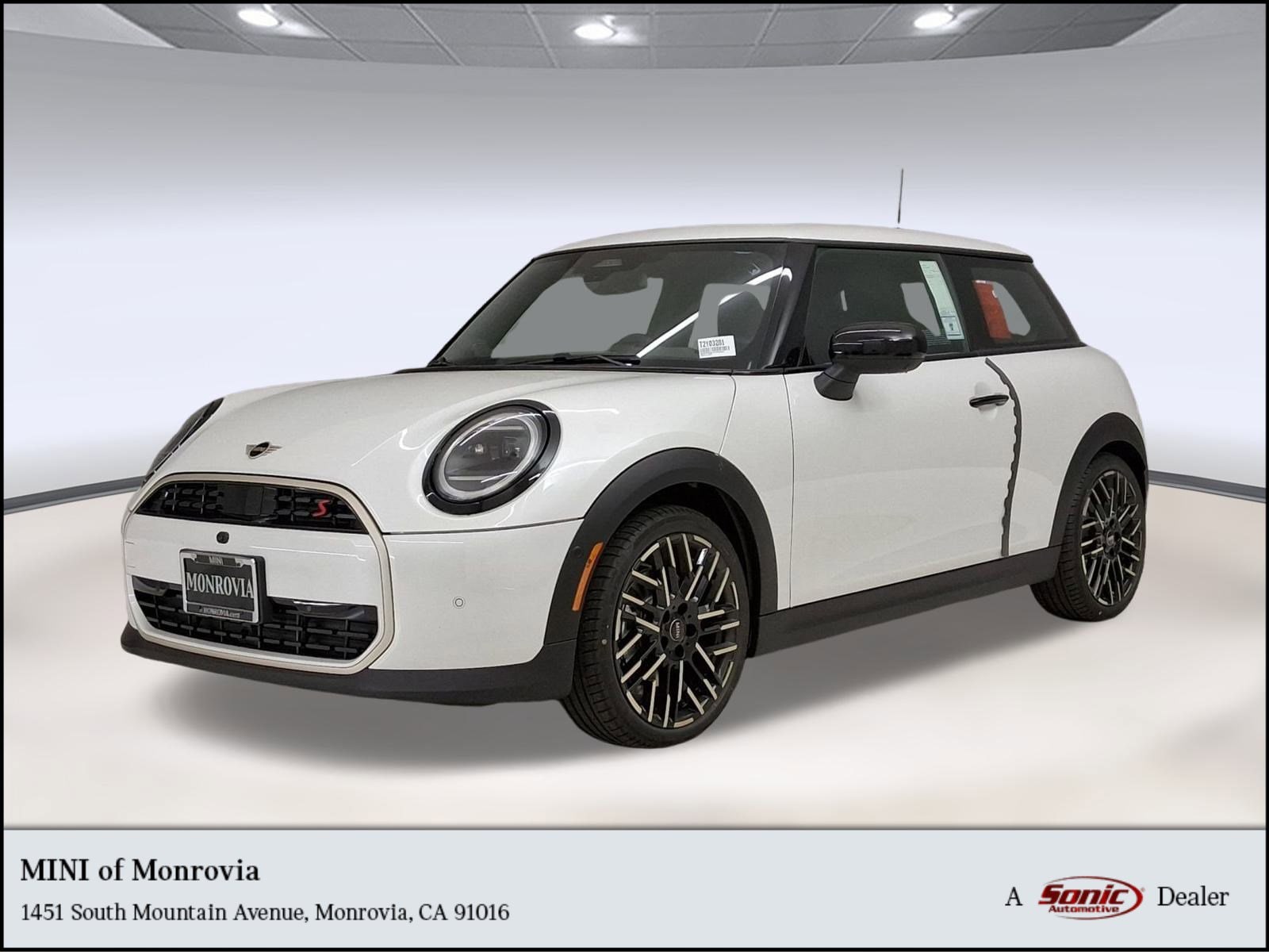 2026 MINI Hardtop Cooper S's photo
