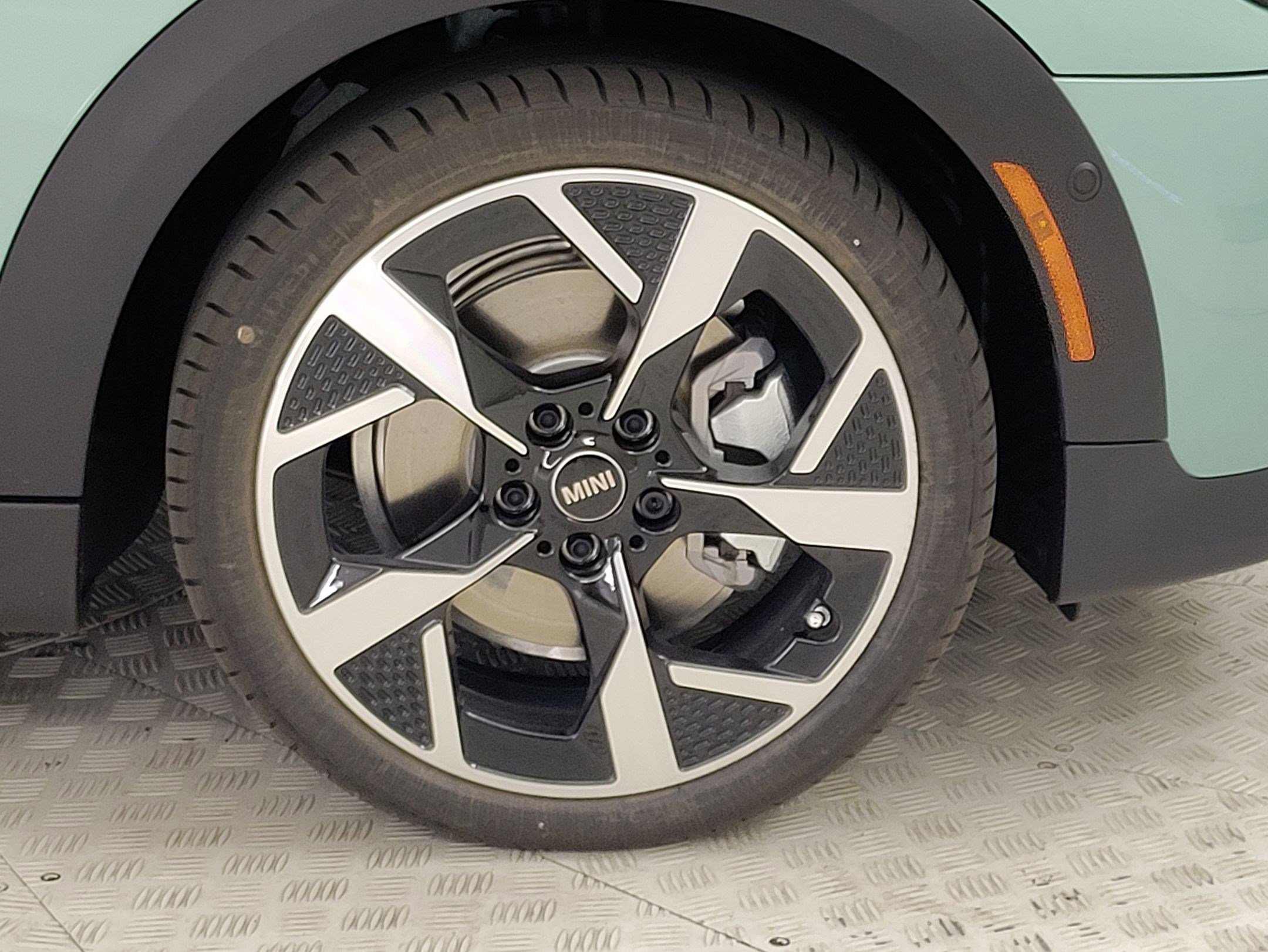 2026 Mini Cooper S Iconic photo 4