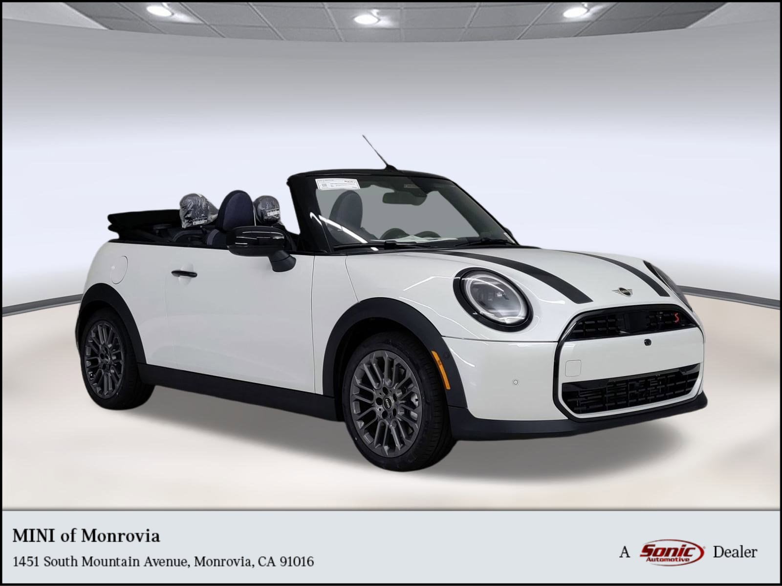 2026 MINI Convertible S's photo