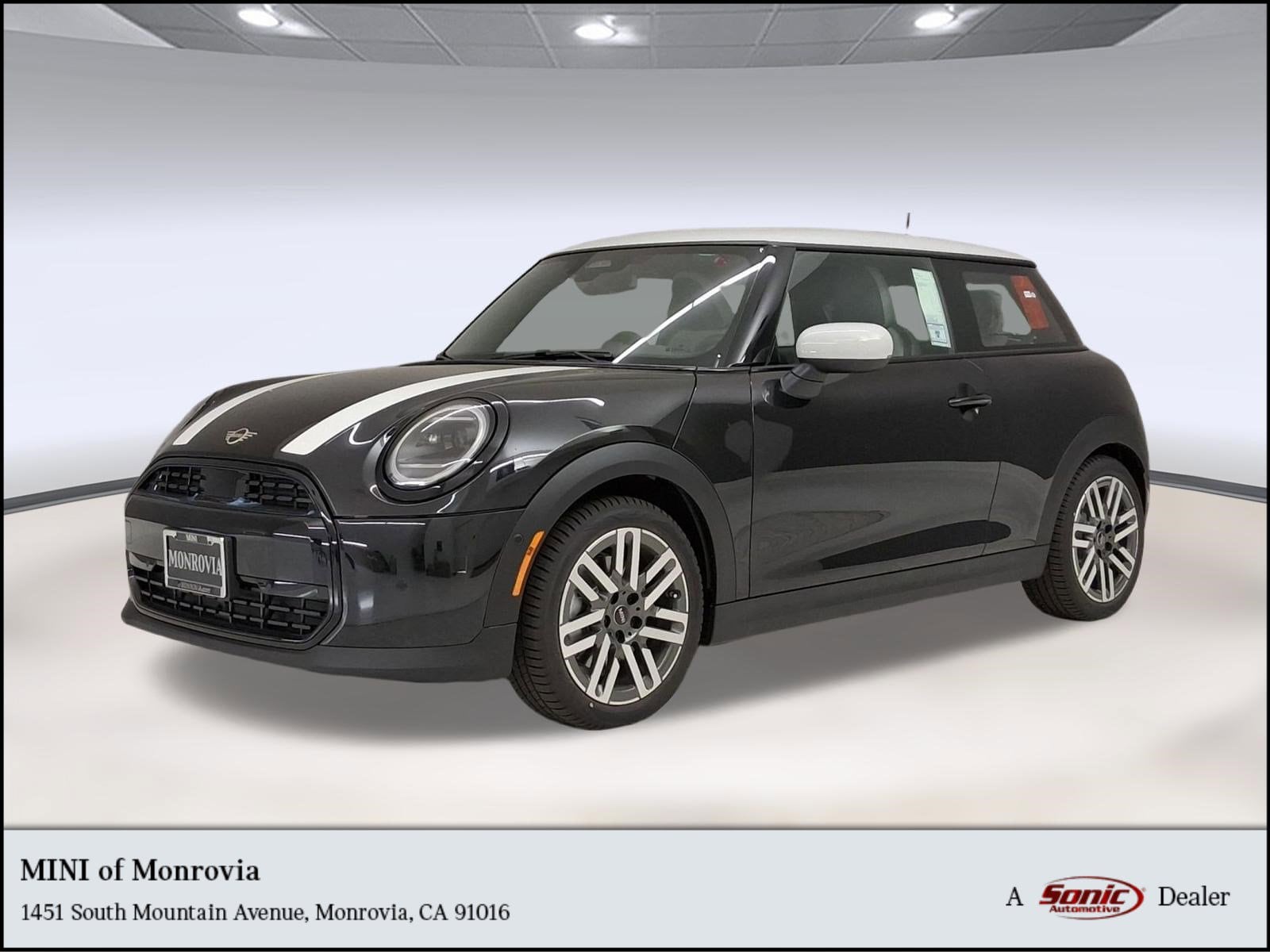 2026 MINI Hardtop's photo