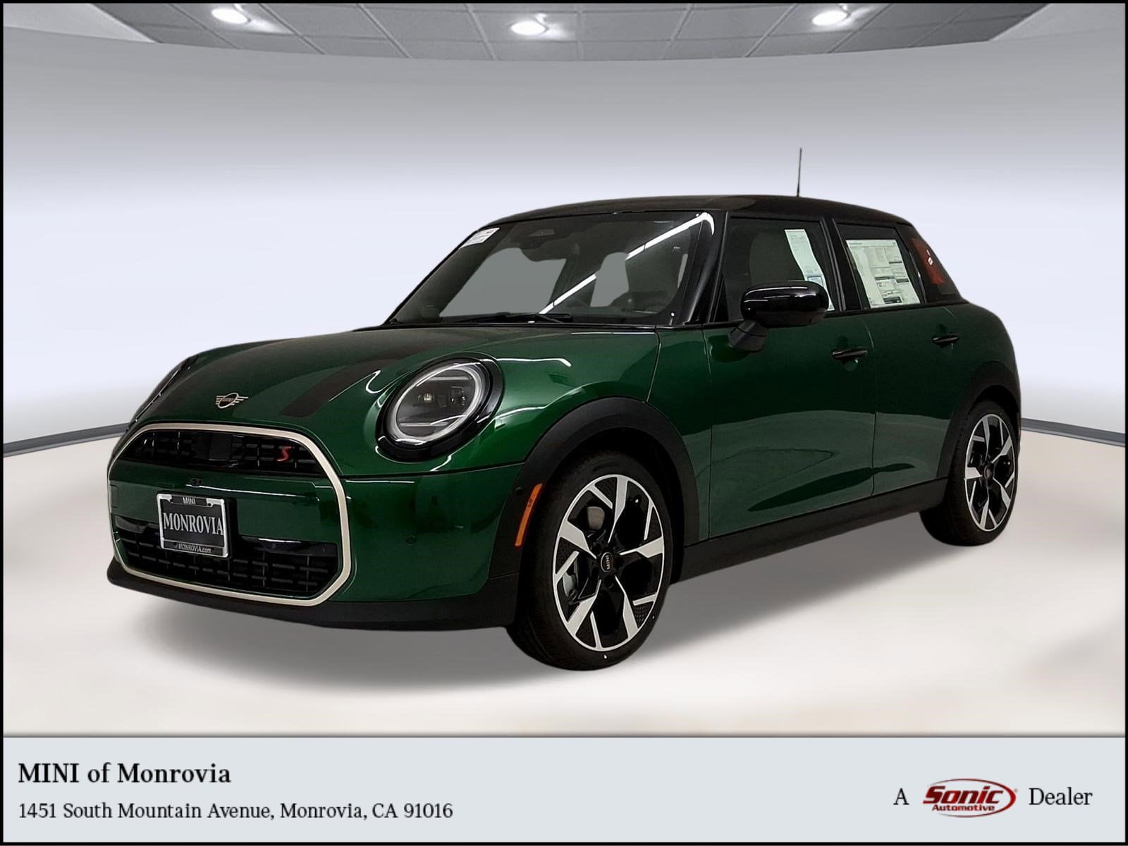 2026 MINI Hardtop Cooper S's photo
