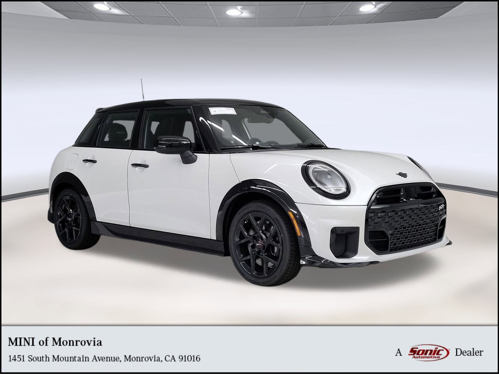 2026 MINI Hardtop 4 Door S's photo