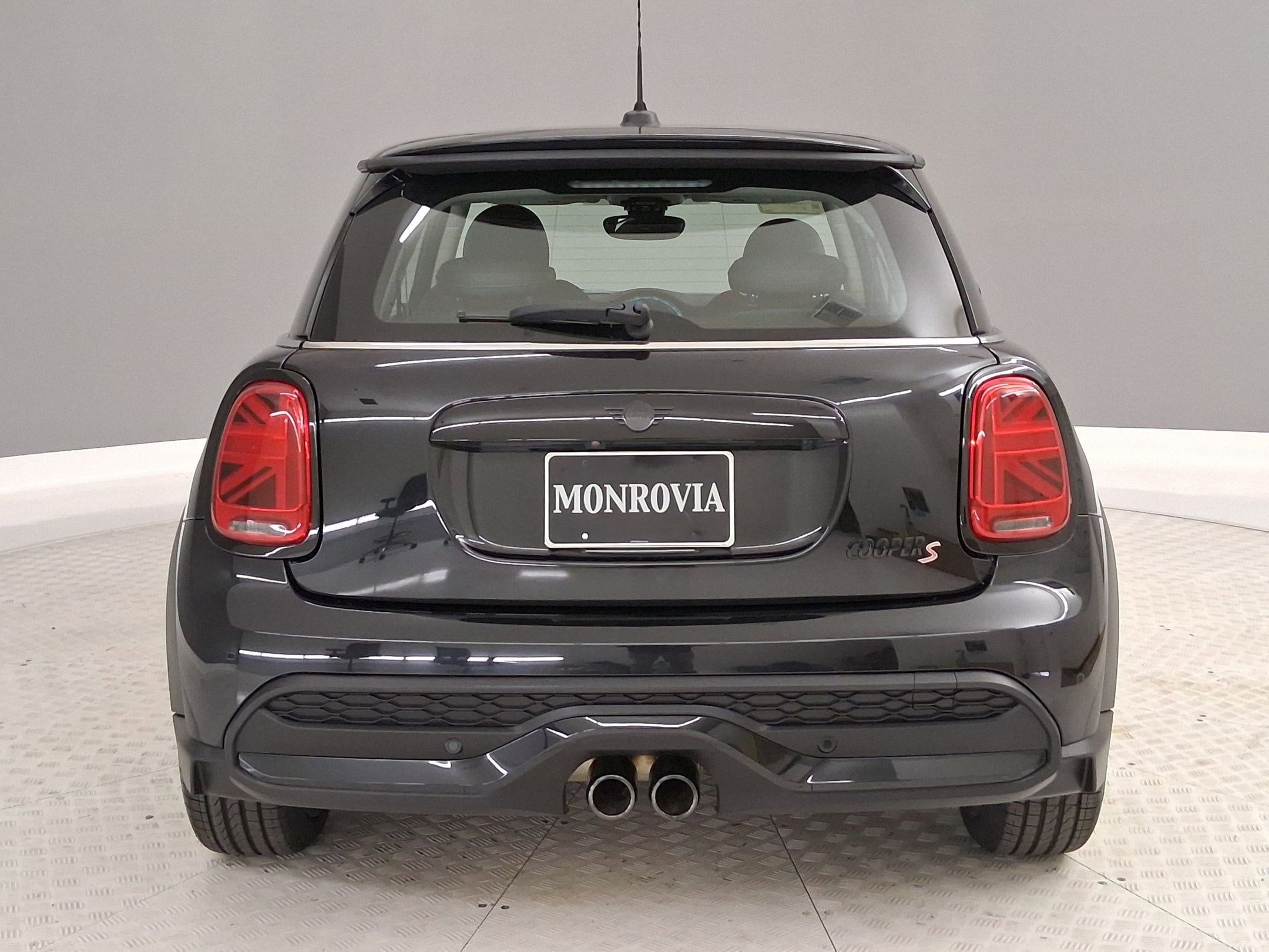 2024 MINI Hardtop 2 Door Cooper S photo 3