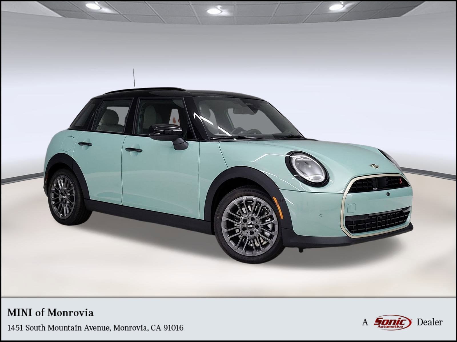 2026 MINI Hardtop 4 Door S's photo