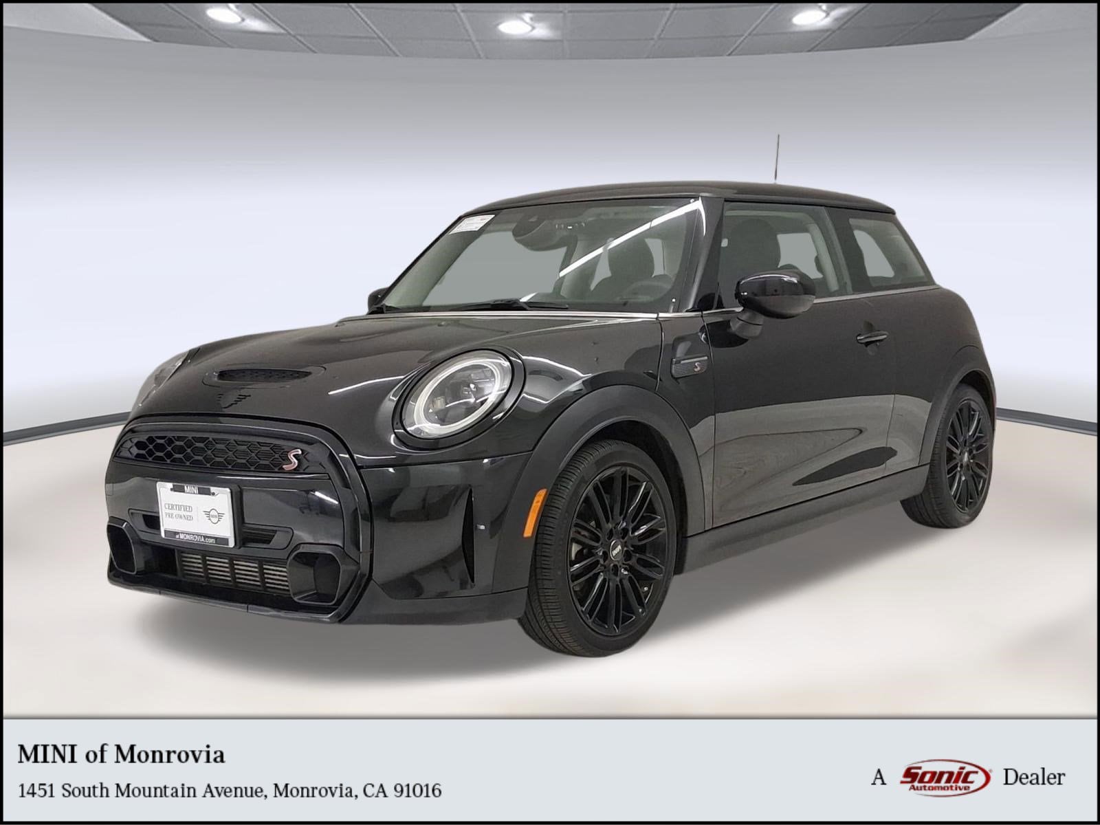 2024 MINI Hardtop Cooper S's photo