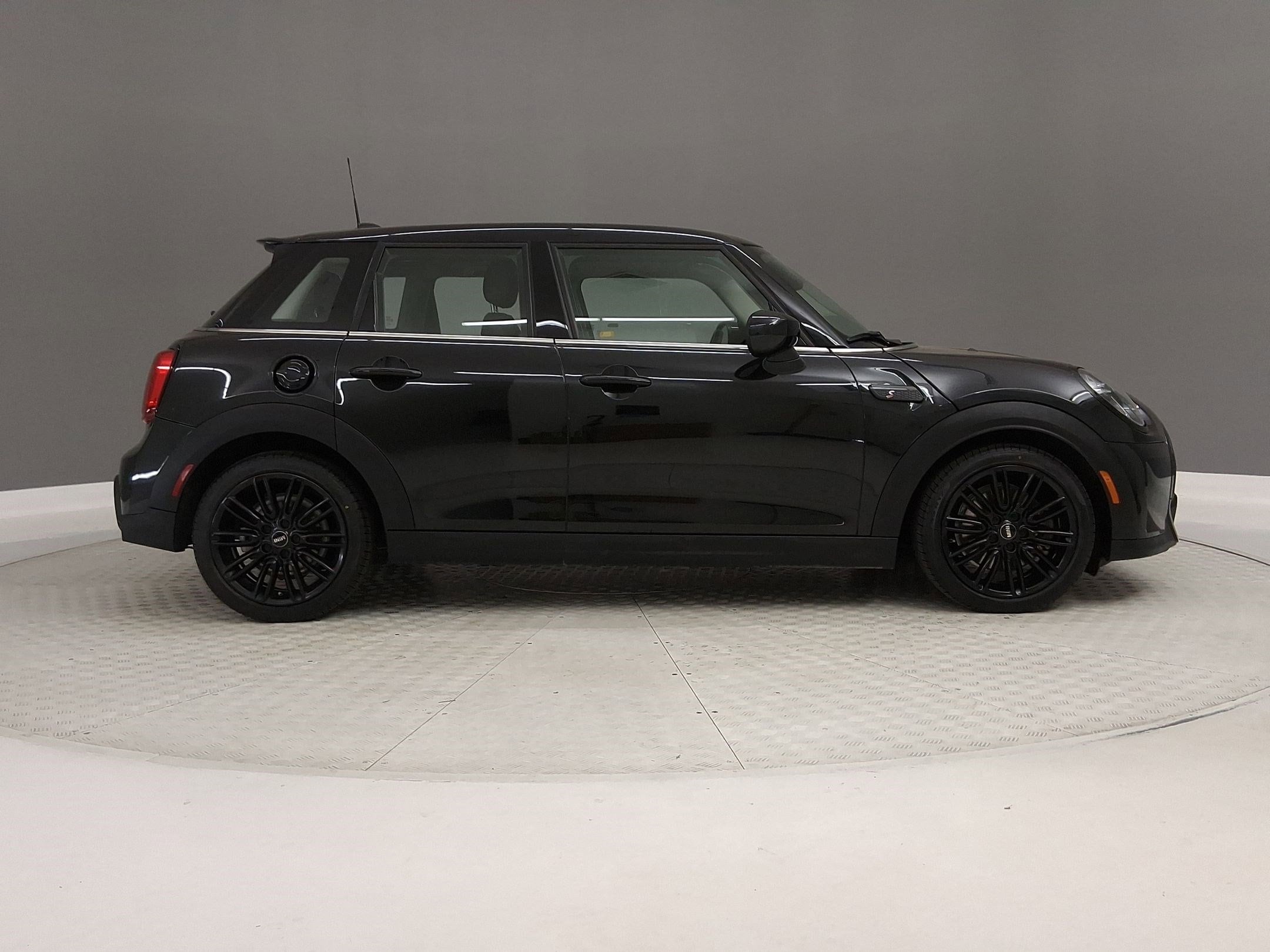 2023 MINI Hardtop 4 Door Cooper S photo 5