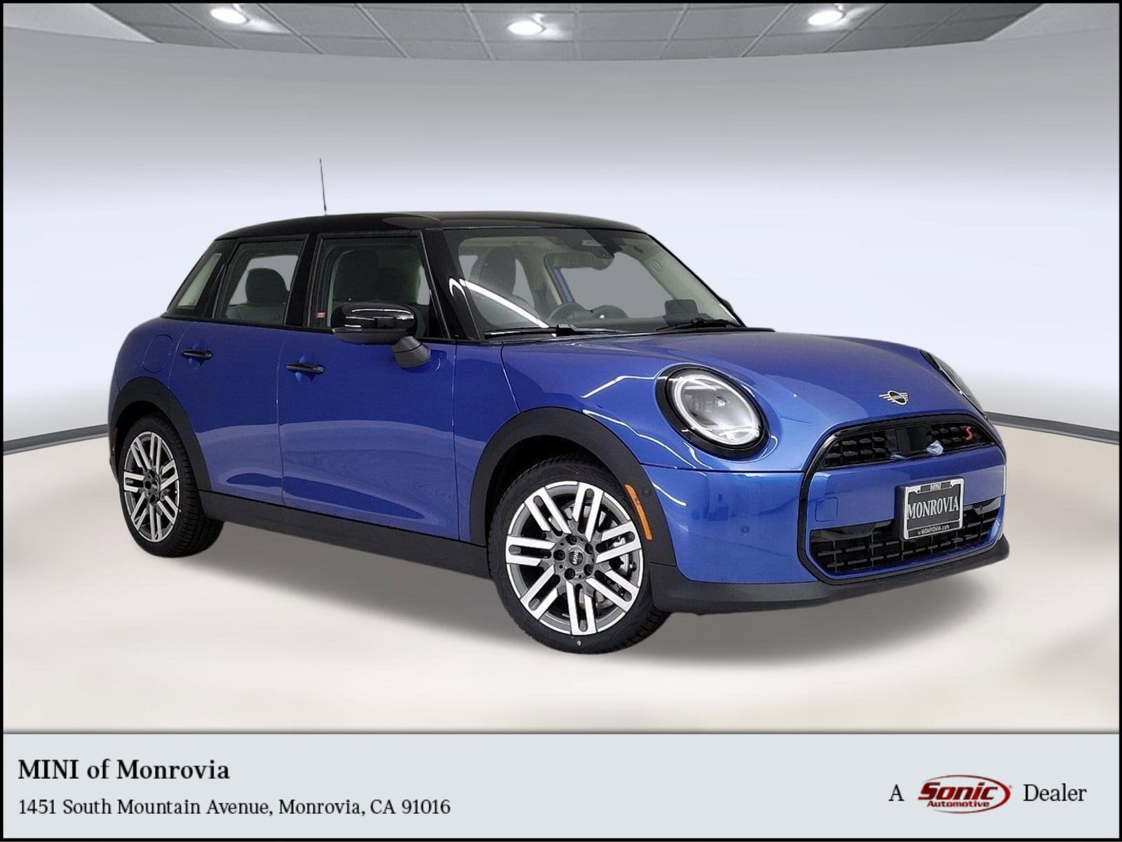 2025 MINI Hardtop 4 Door S's photo