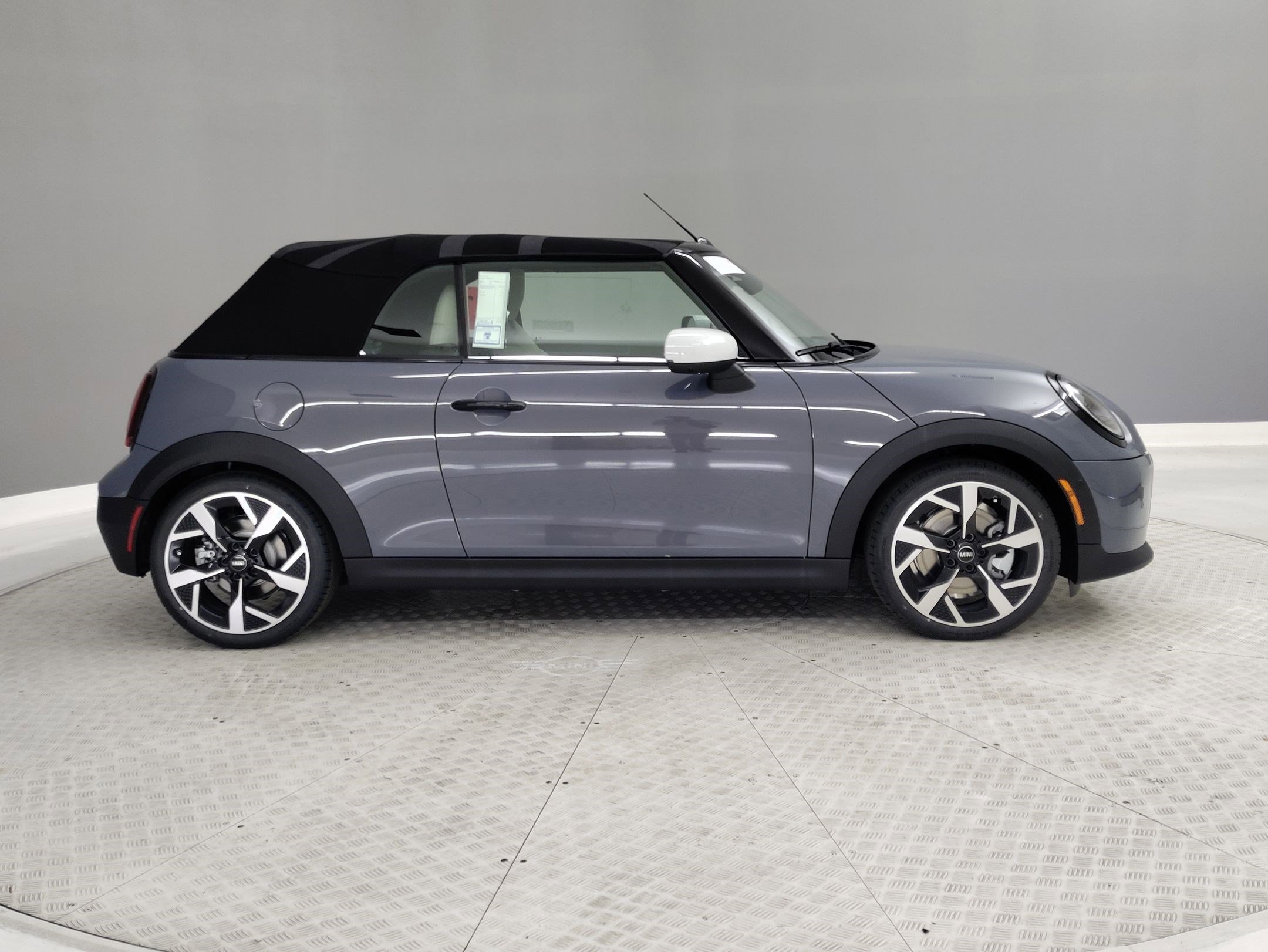 2026 Mini Cooper Convertible Iconic photo 3