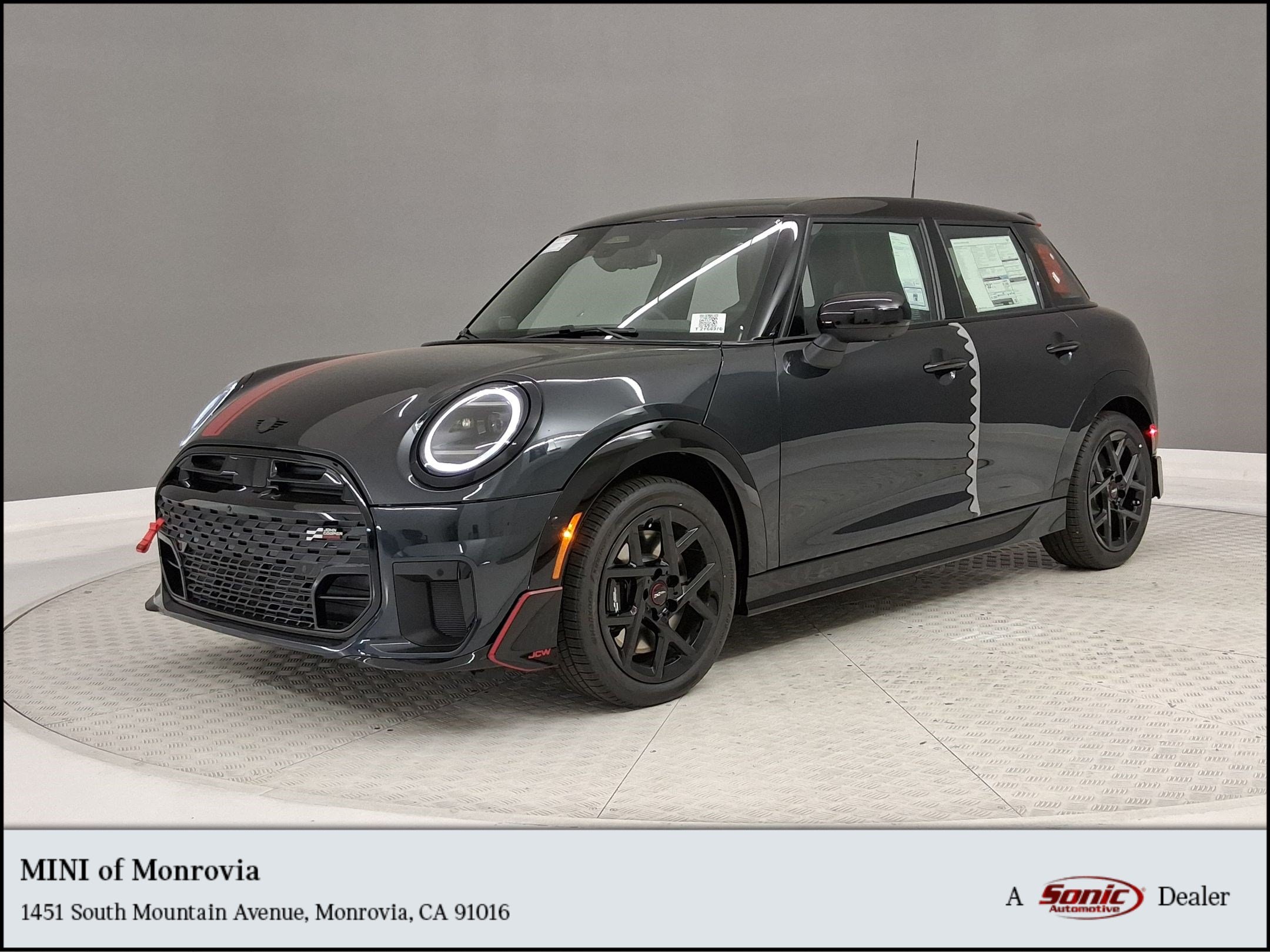 2026 MINI Hardtop Cooper S's photo