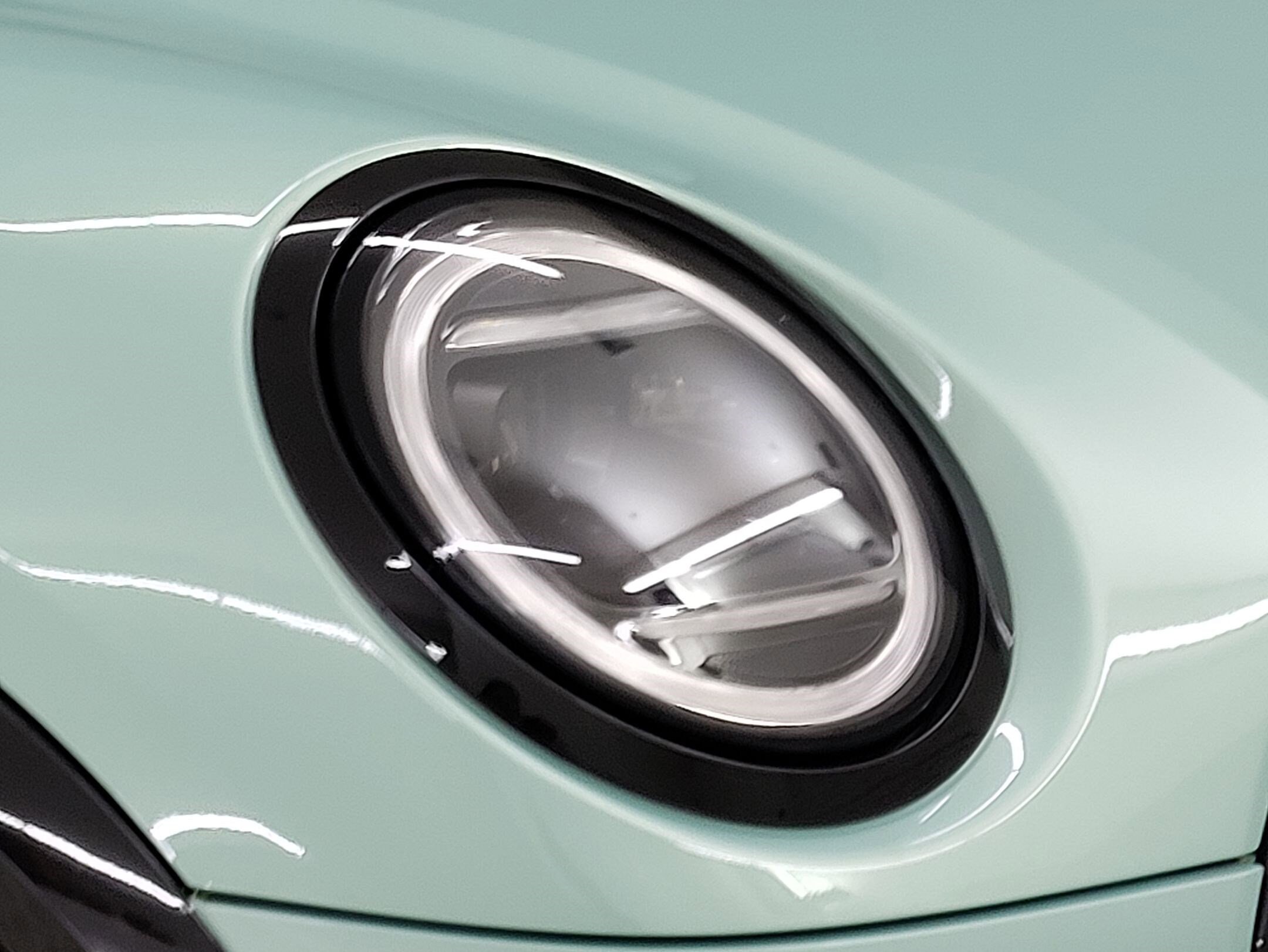 2026 Mini Cooper 2 Door Hardtop S Iconic photo 3