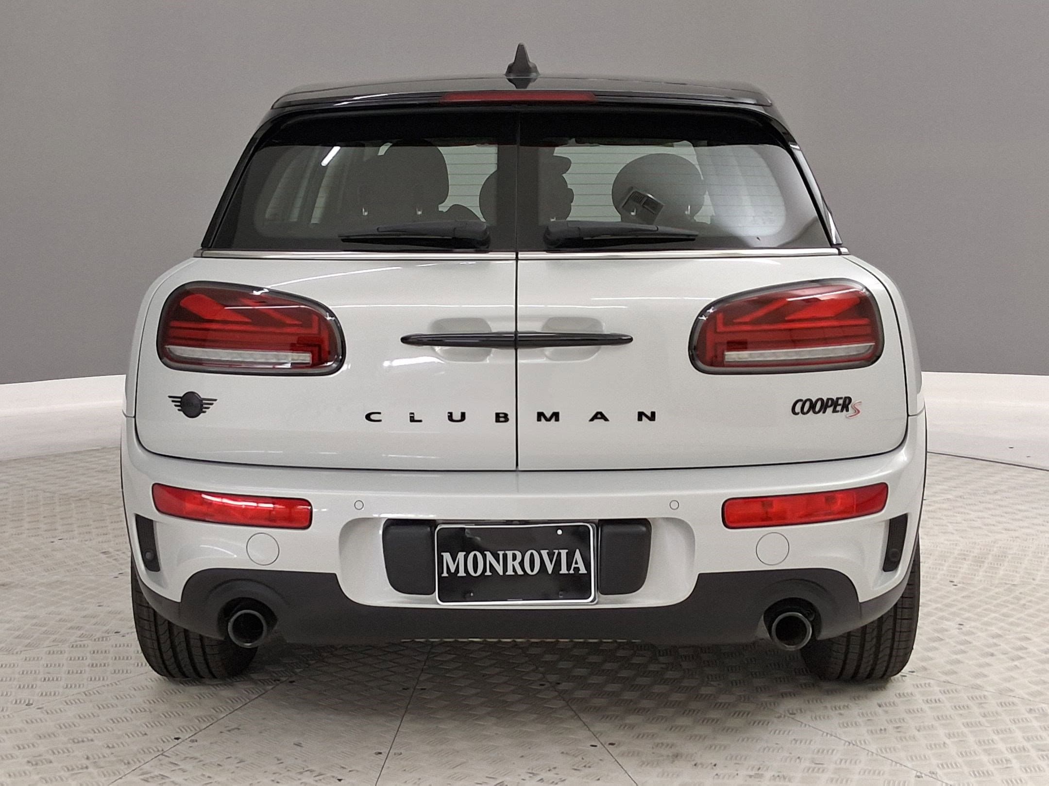 2023 MINI Clubman Cooper S photo 3