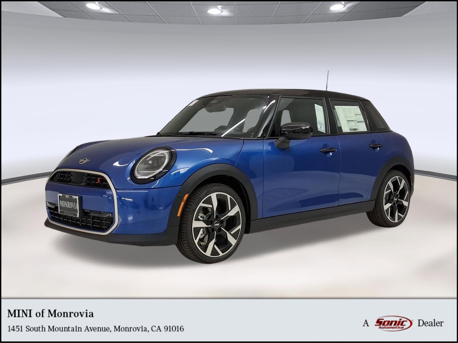 2026 MINI Hardtop Cooper S's photo