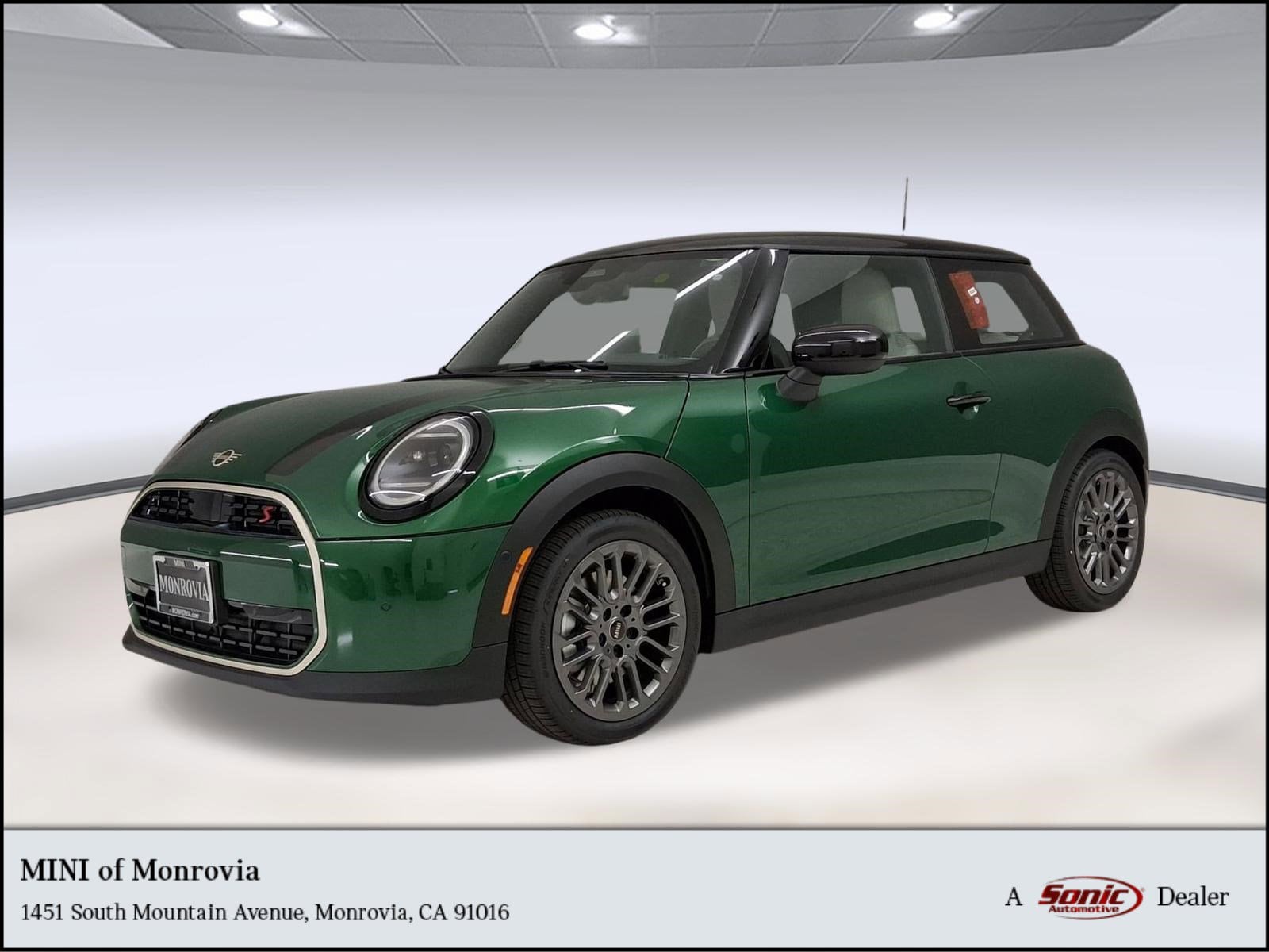 2026 MINI Hardtop Cooper S Signature's photo