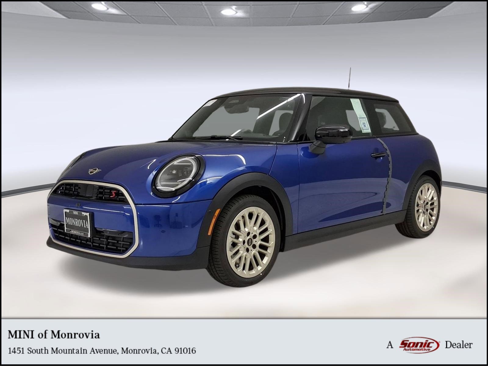 2026 MINI Hardtop Cooper S's photo