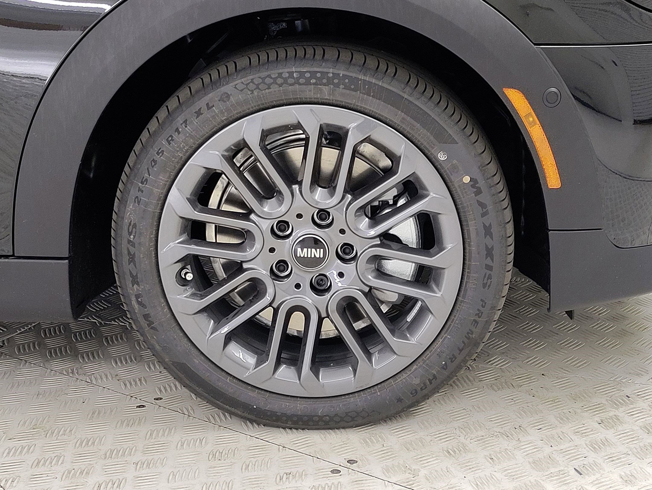 2026 Mini Cooper Signature photo 3