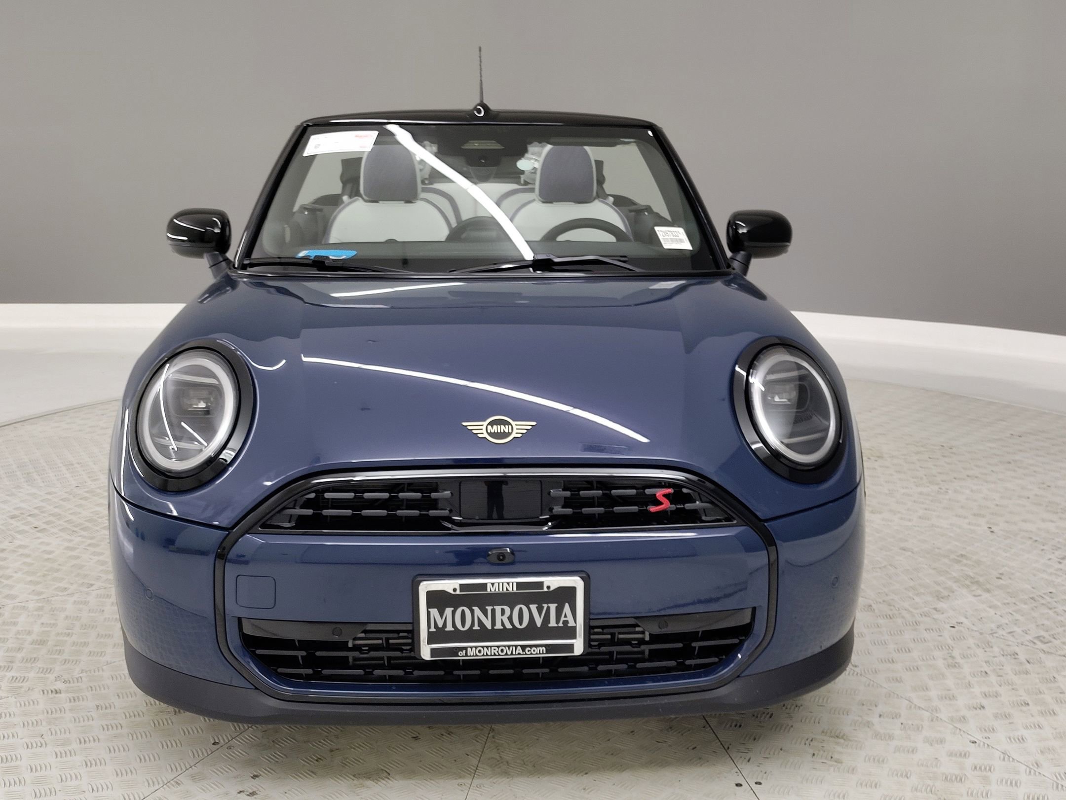2026 Mini Cooper Convertible Iconic photo 2