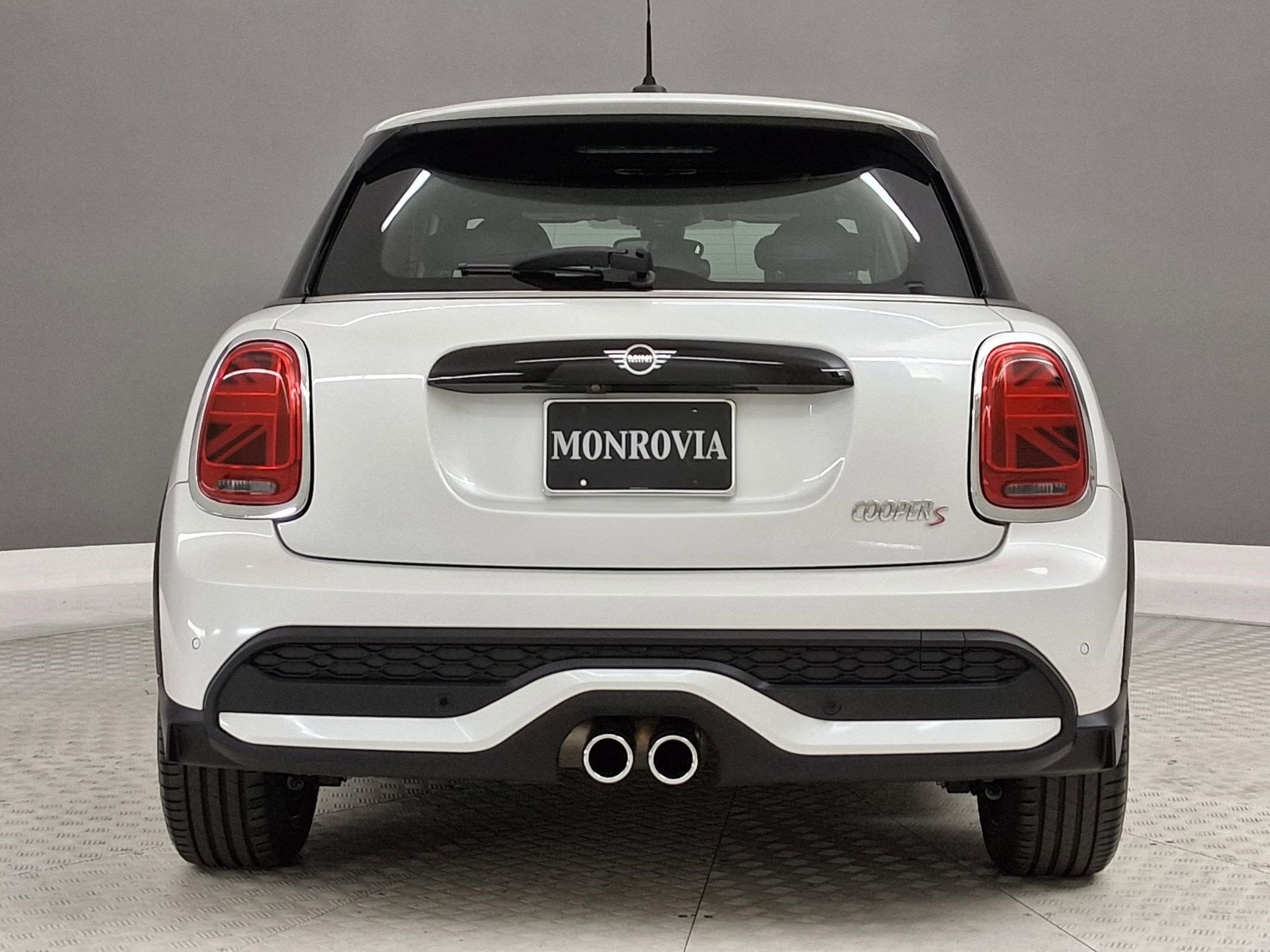 2024 MINI Hardtop 4 Door Cooper S photo 3