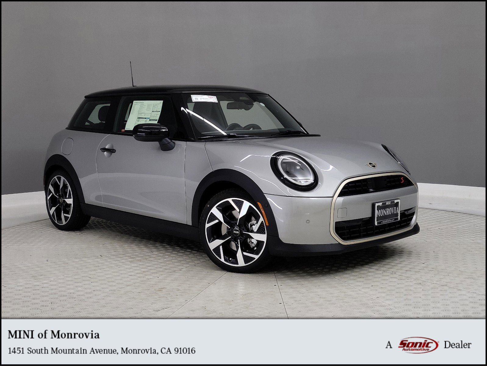 2025 MINI Hardtop 2 Door Signature Plus