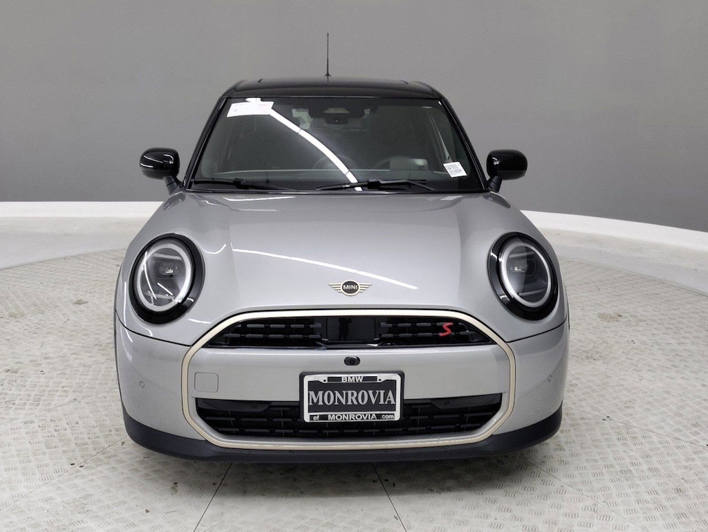 New 2025 MINI Hardtop 4 Door Iconic Hatchback