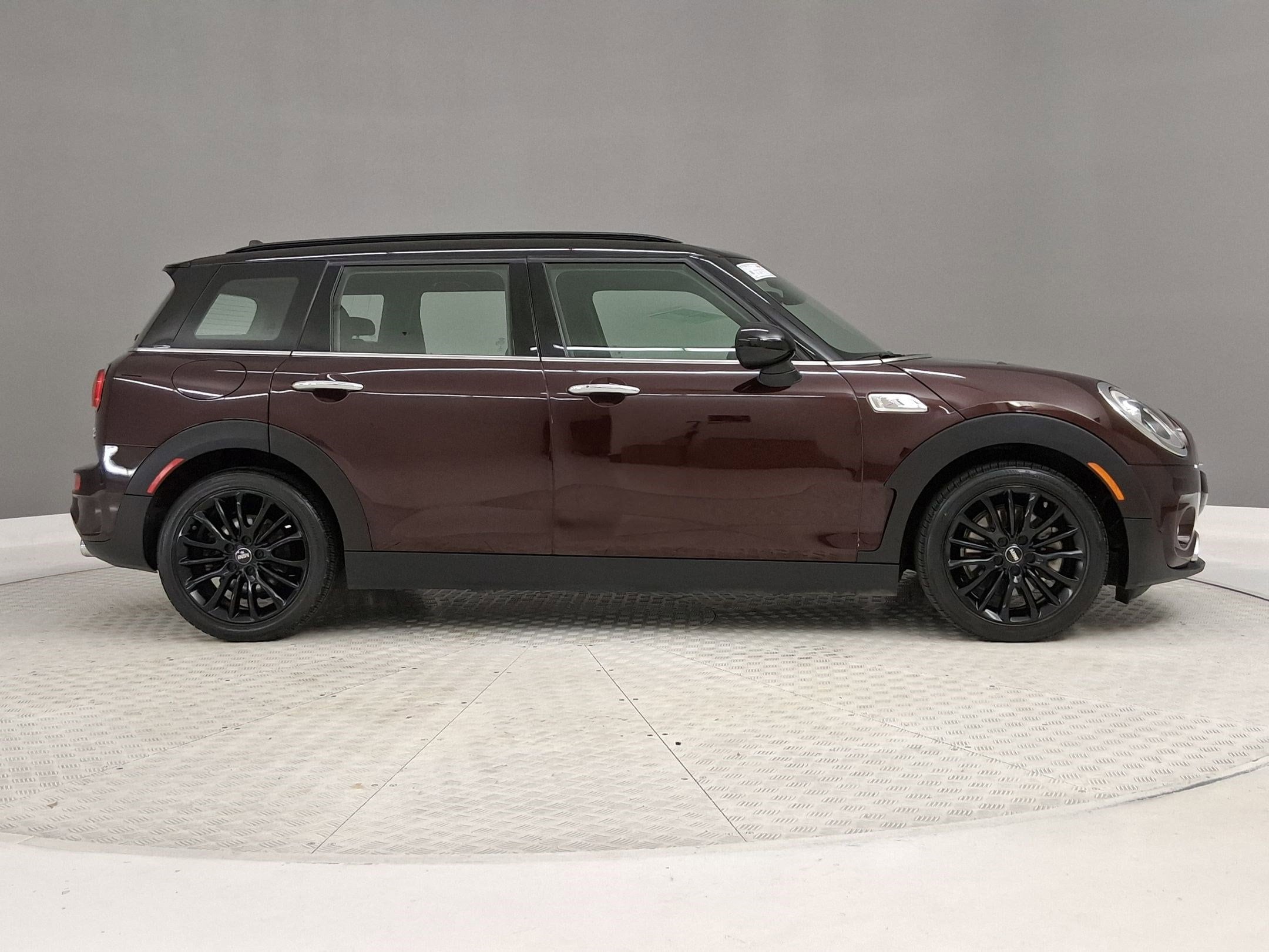2019 MINI Clubman Cooper S Signature photo 5