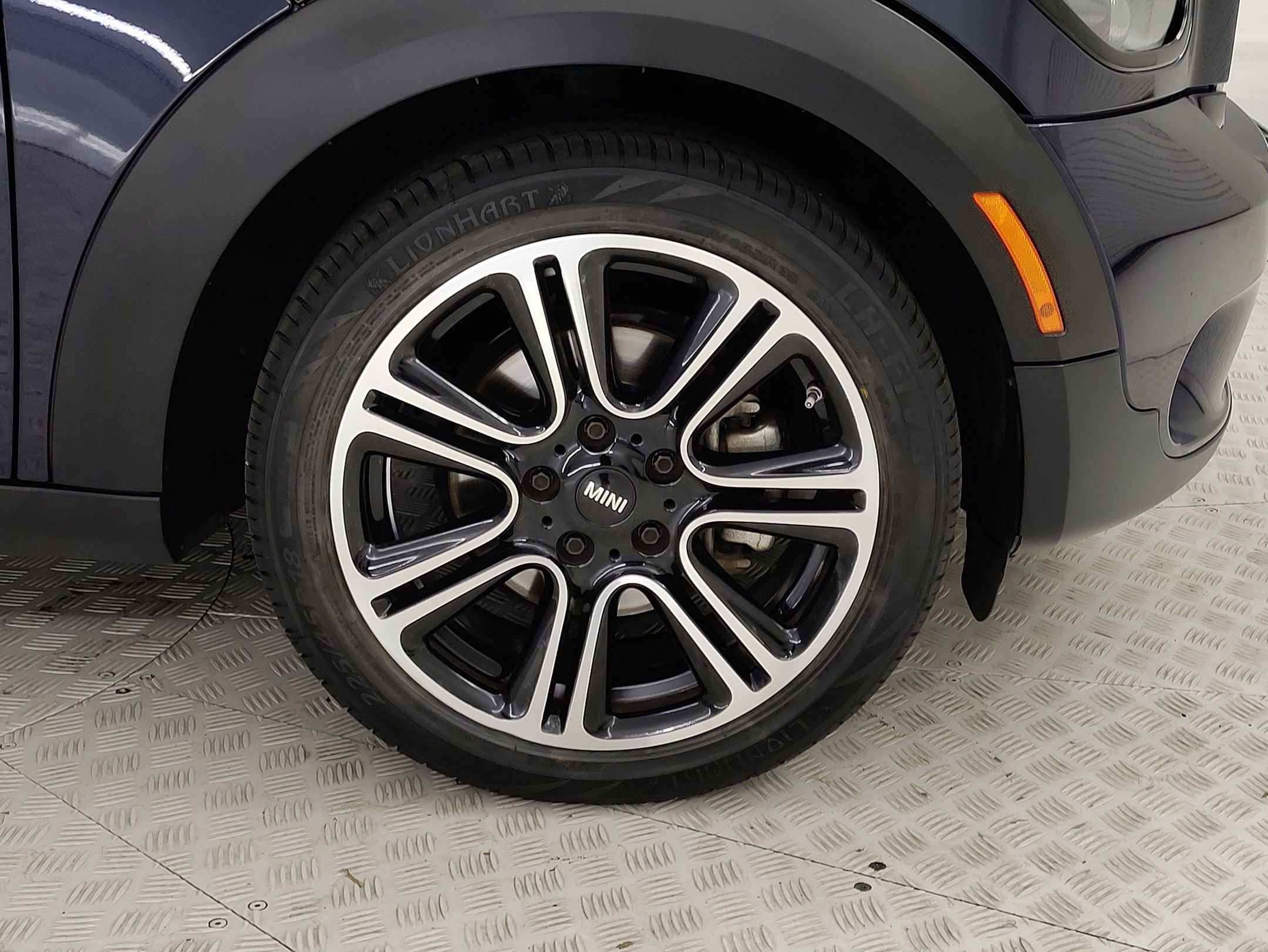 2016 Mini Countryman photo 3