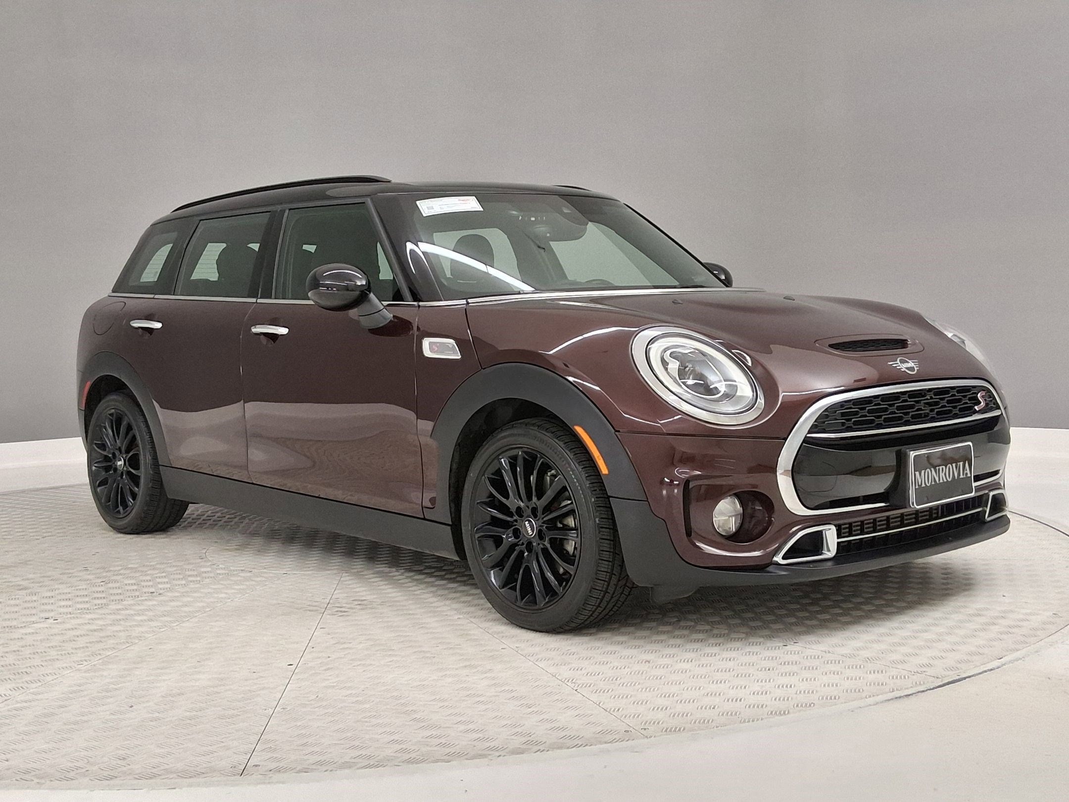 2019 MINI Clubman Cooper S Signature photo 4