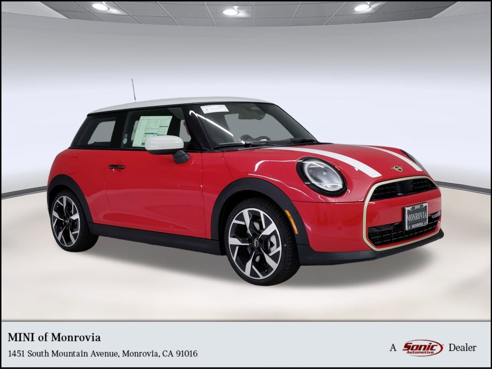 2026 MINI Hardtop 2 Door's photo