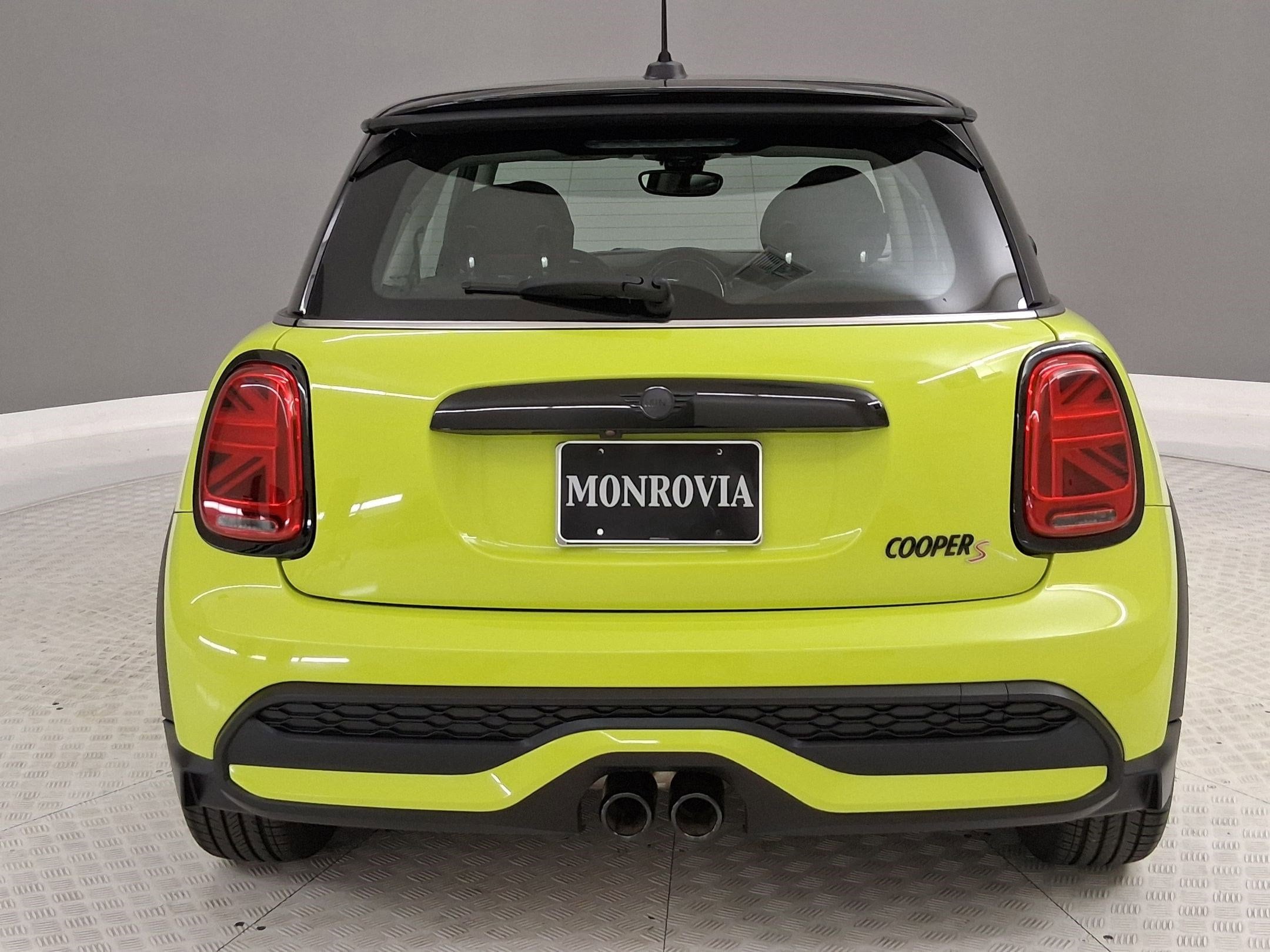 2024 MINI Hardtop 2 Door Cooper S photo 3