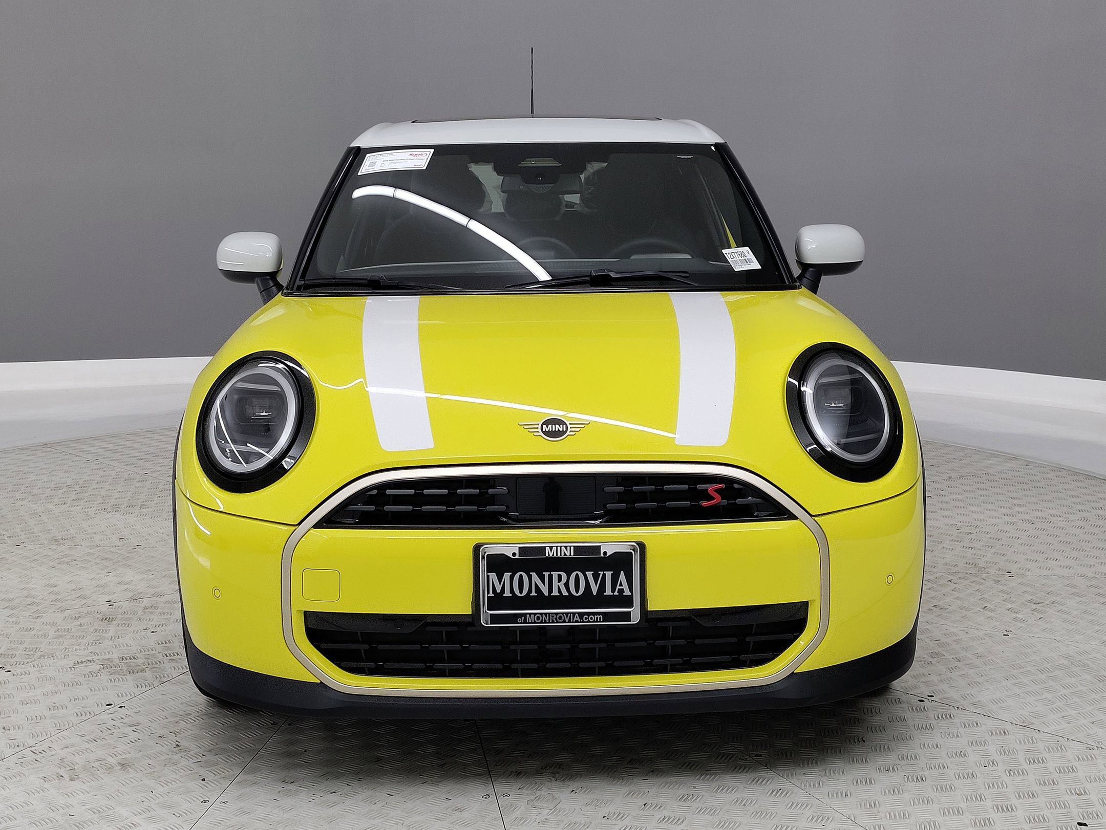 2026 Mini Cooper Hardtop S photo 2