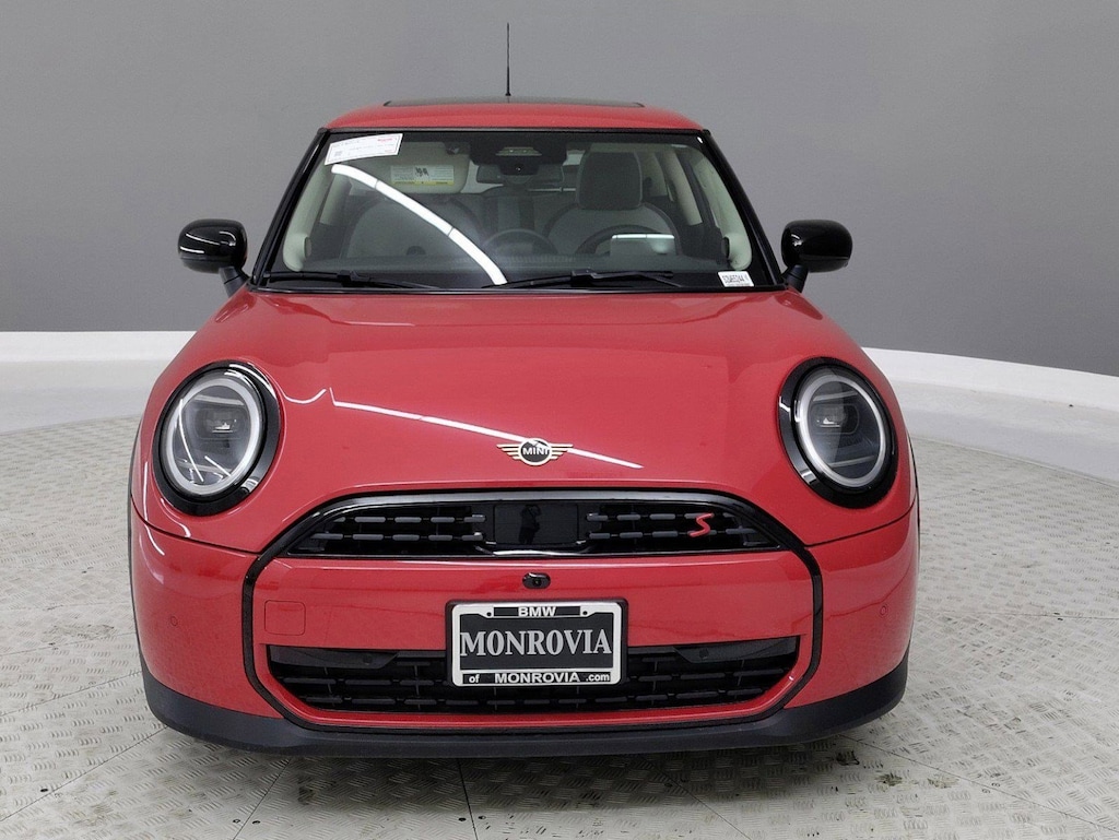 New 2025 MINI Hardtop 2 Door Iconic Hatchback