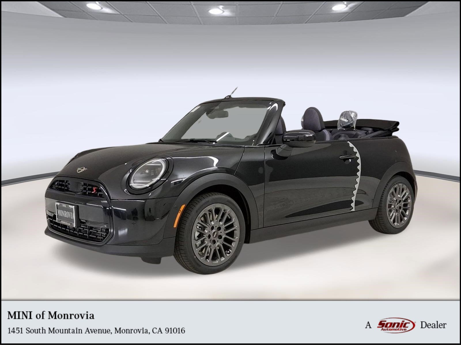 2026 MINI Convertible Cooper S Signature's photo
