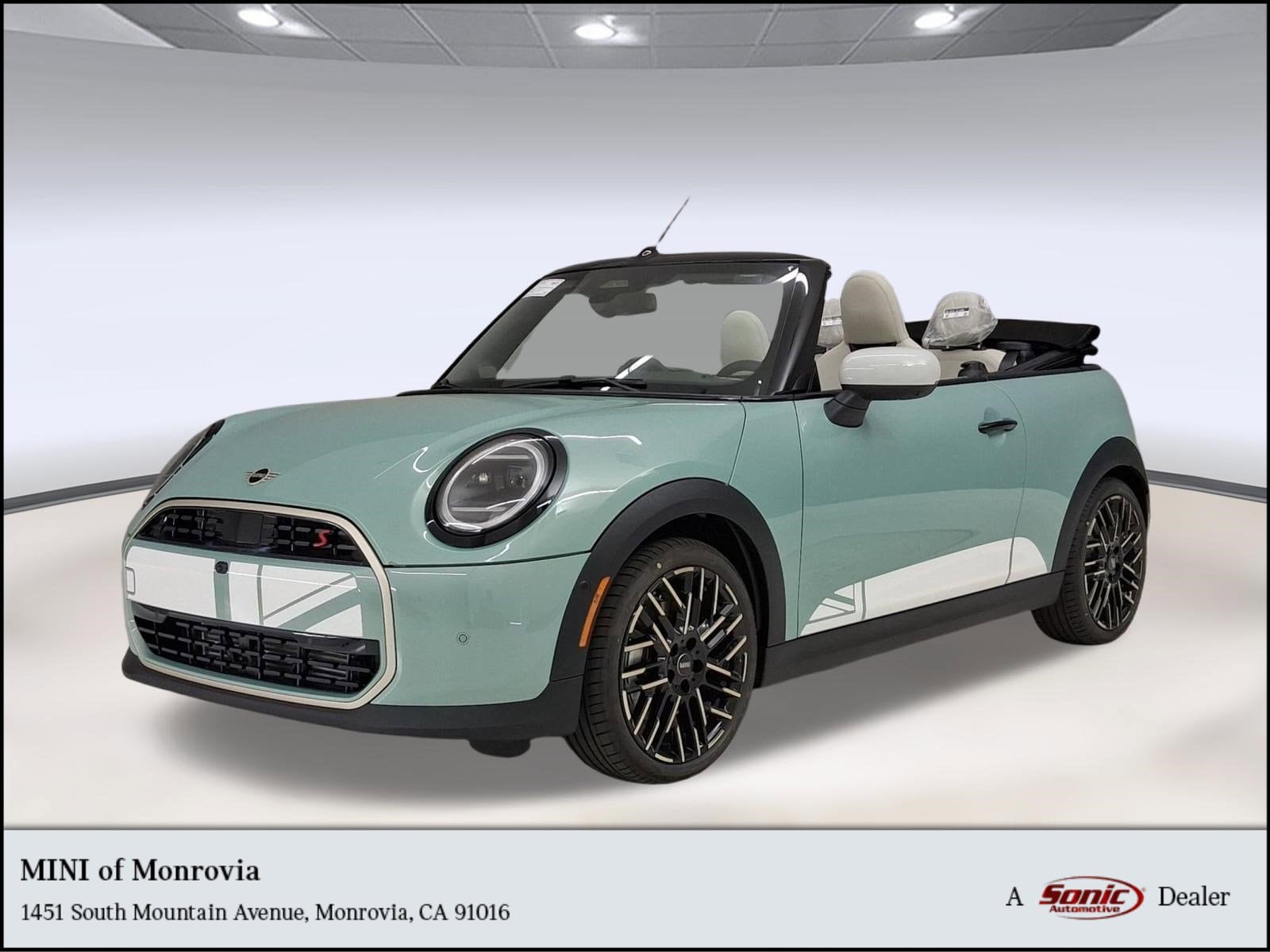2026 MINI Convertible Cooper S's photo