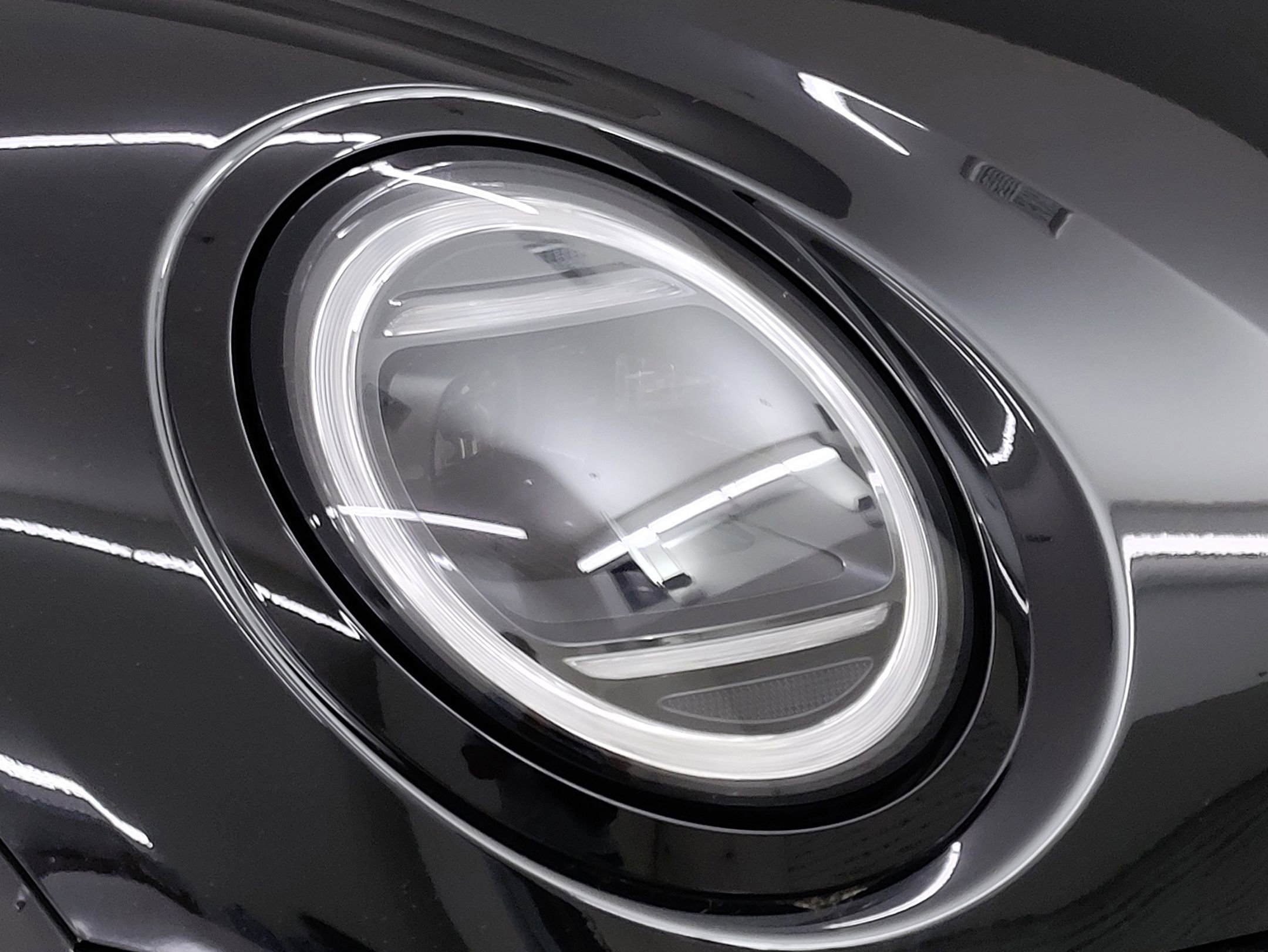 2026 Mini Cooper S 4 Door Iconic photo 2