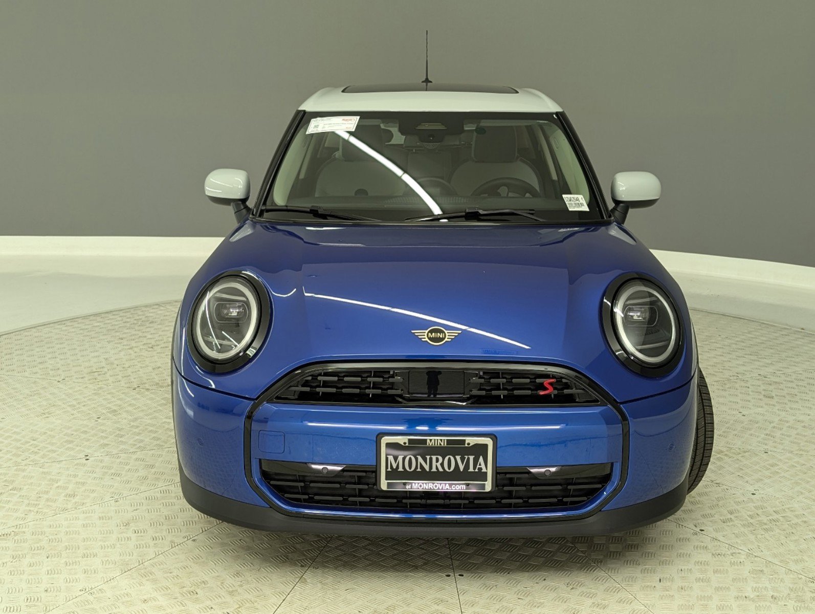 2025 Mini Cooper Signature photo 2