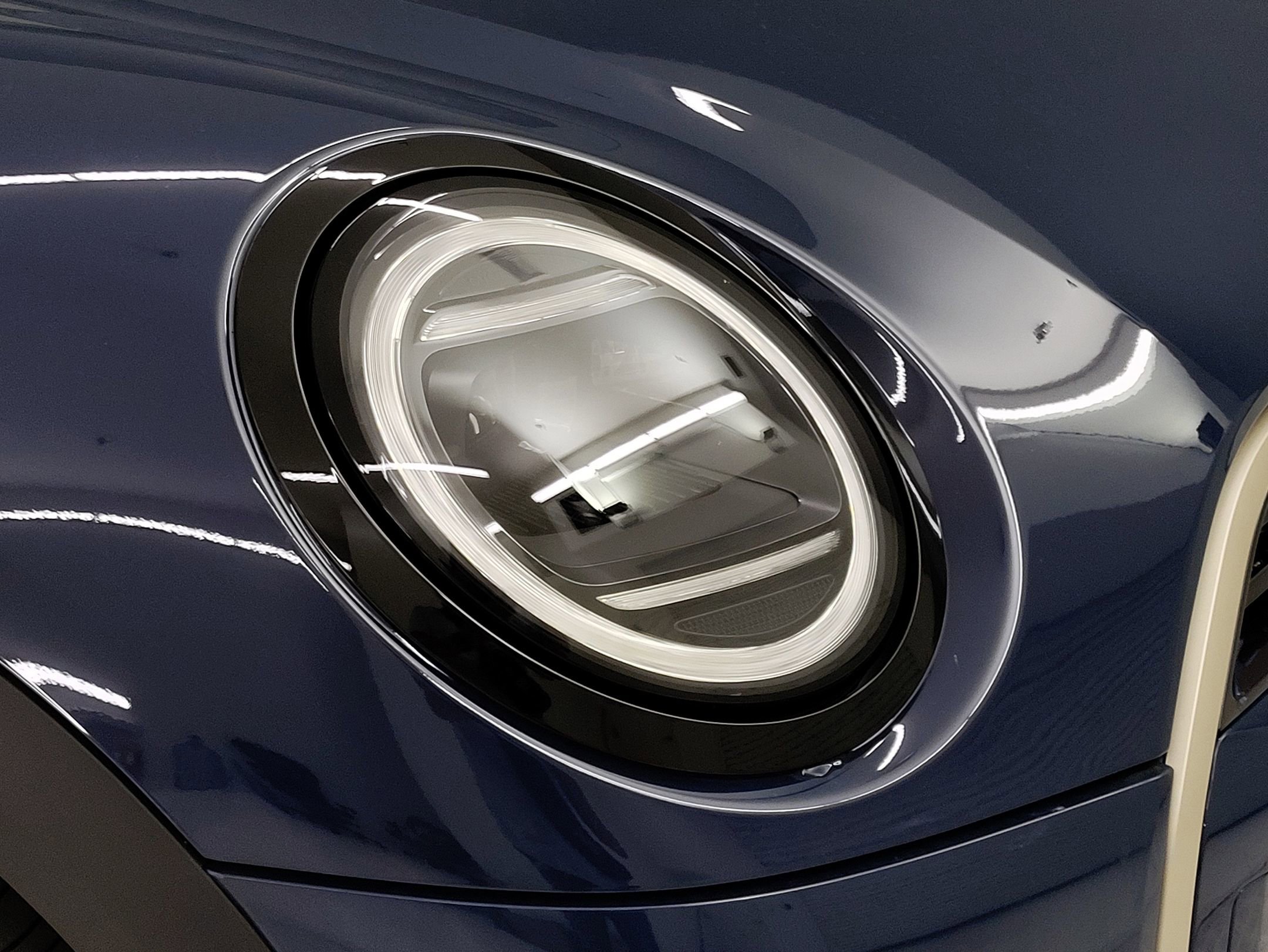 2026 Mini Cooper S Iconic photo 3