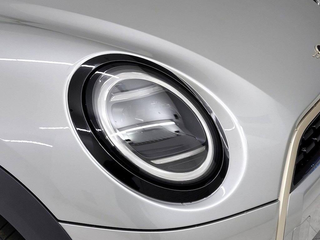 New 2025 MINI Hardtop 4 Door Iconic Hatchback