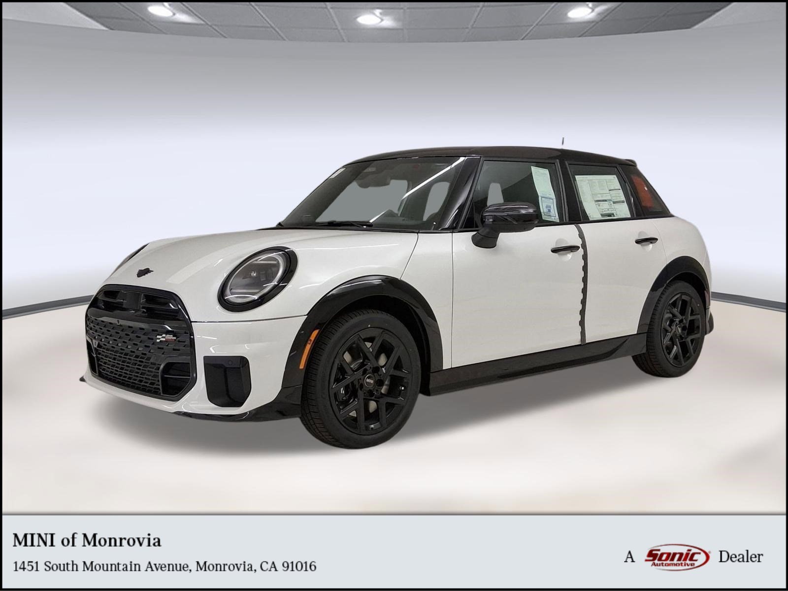 2026 MINI Hardtop Cooper S's photo
