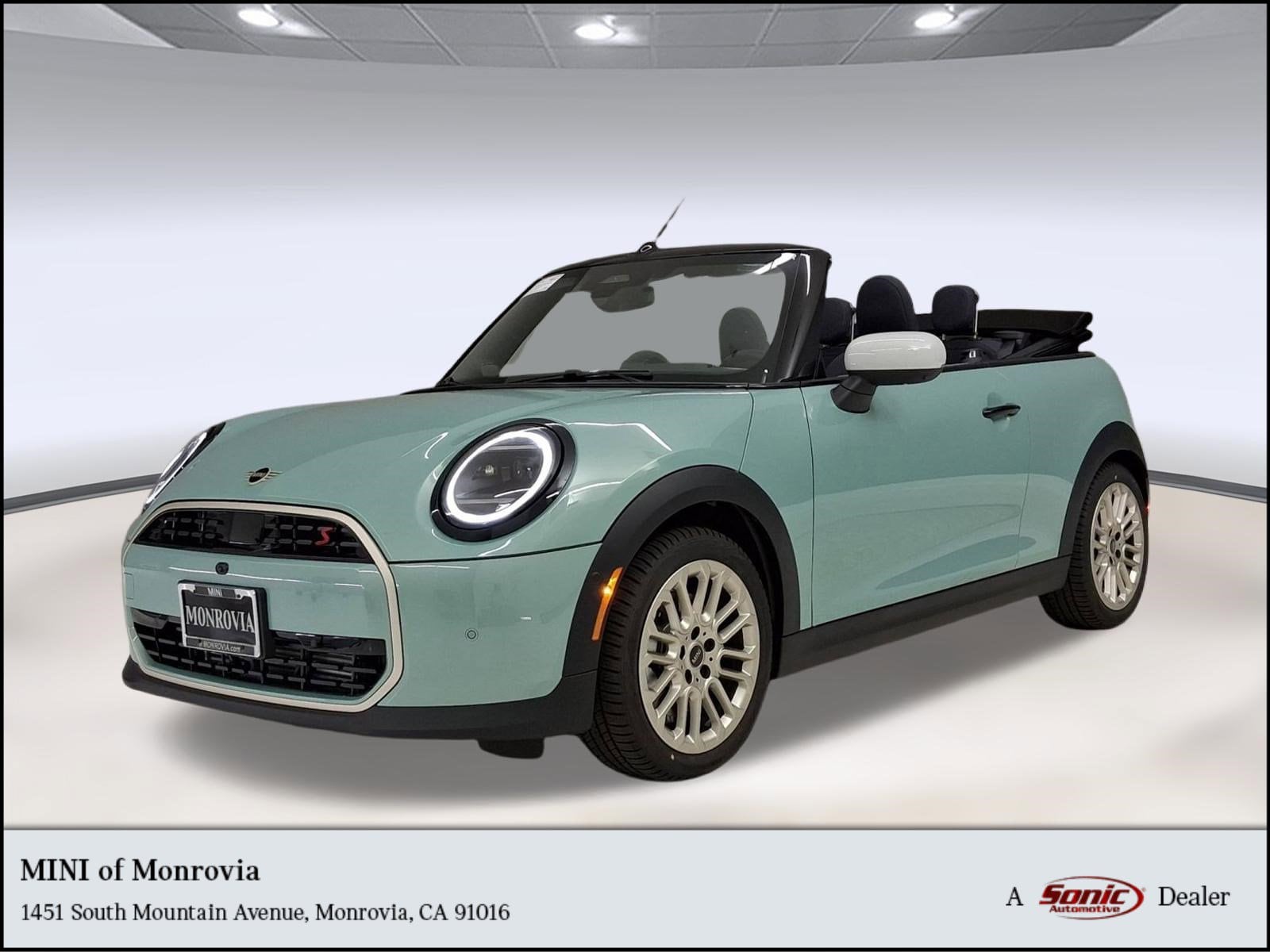 2026 MINI Convertible Cooper S's photo