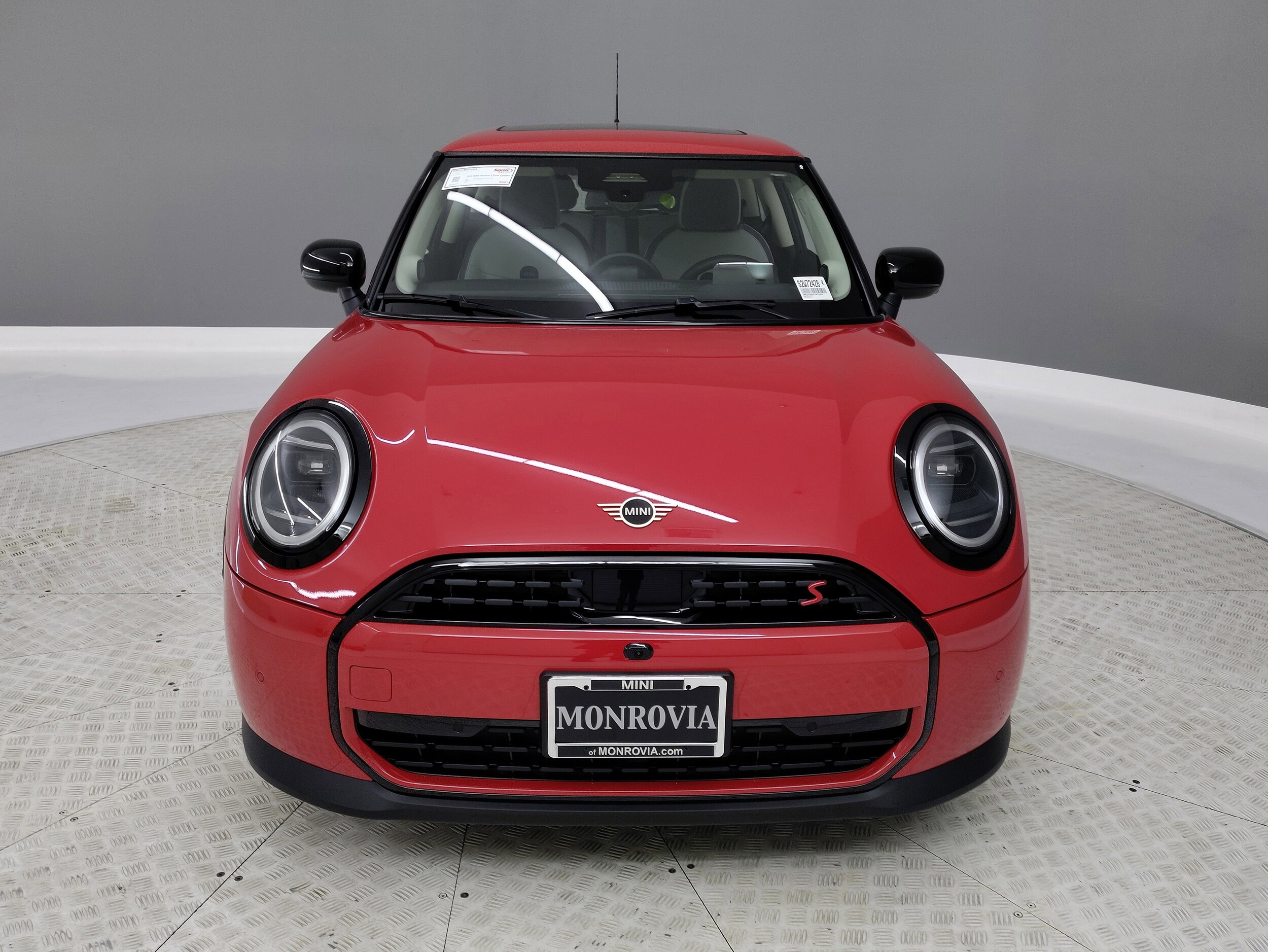 2025 Mini Cooper 2 Door Hardtop Iconic photo 2