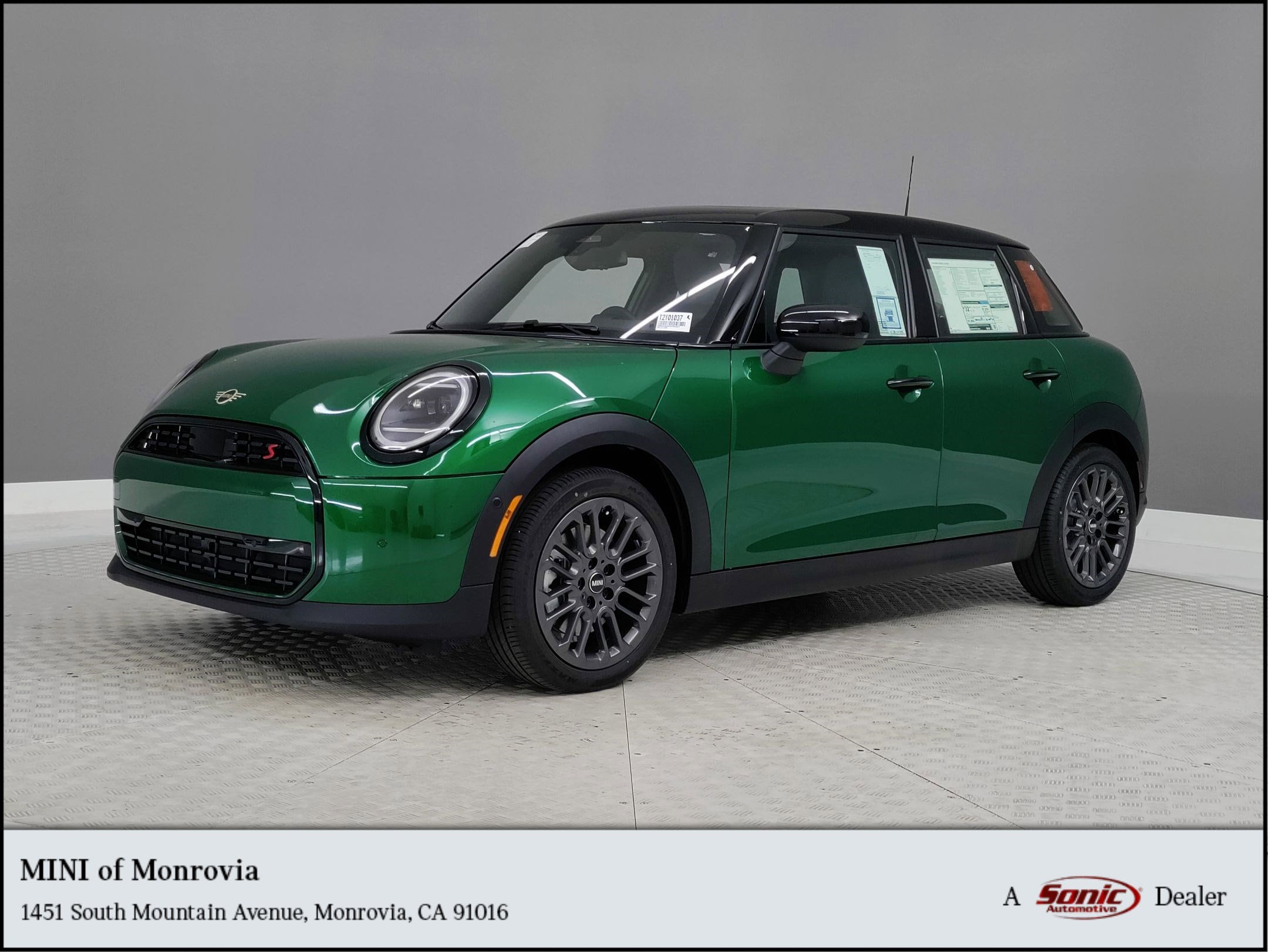 2026 MINI Hardtop 4 Door S's photo