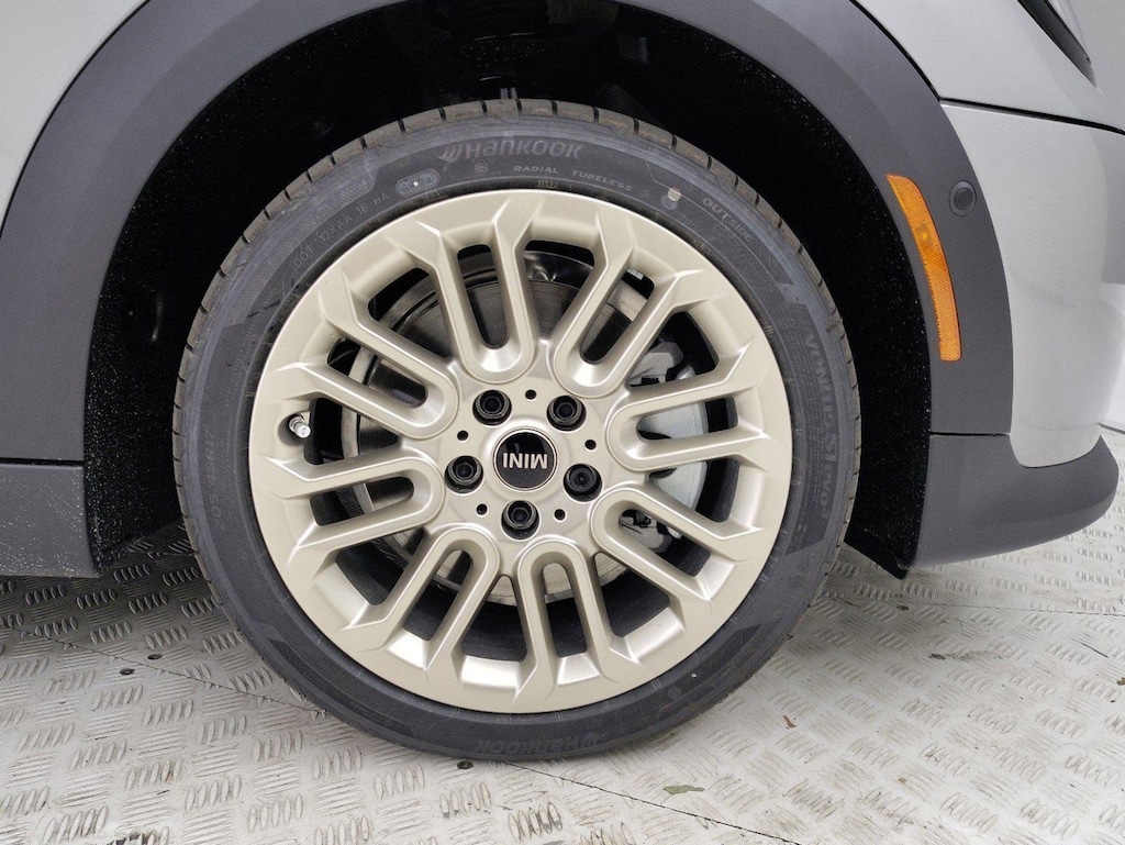 New 2025 MINI Hardtop 4 Door Iconic Hatchback