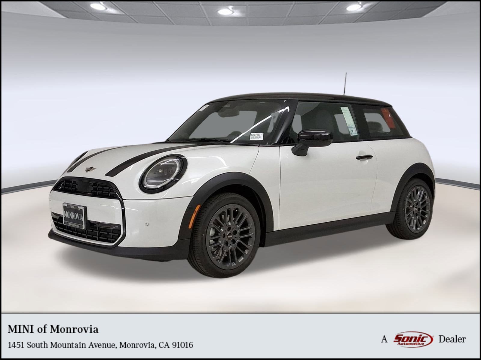 2026 MINI Hardtop's photo