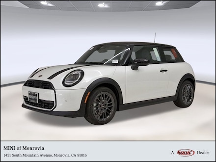 2026 MINI 2 Door Signature Plus Hatchback