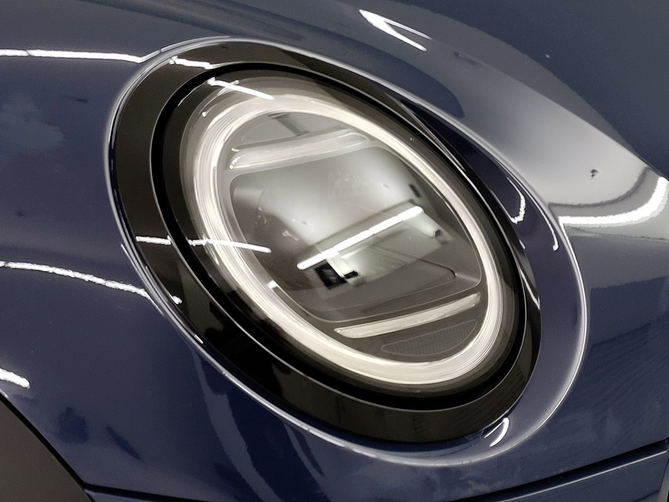 2026 Mini Cooper Convertible Iconic photo 4